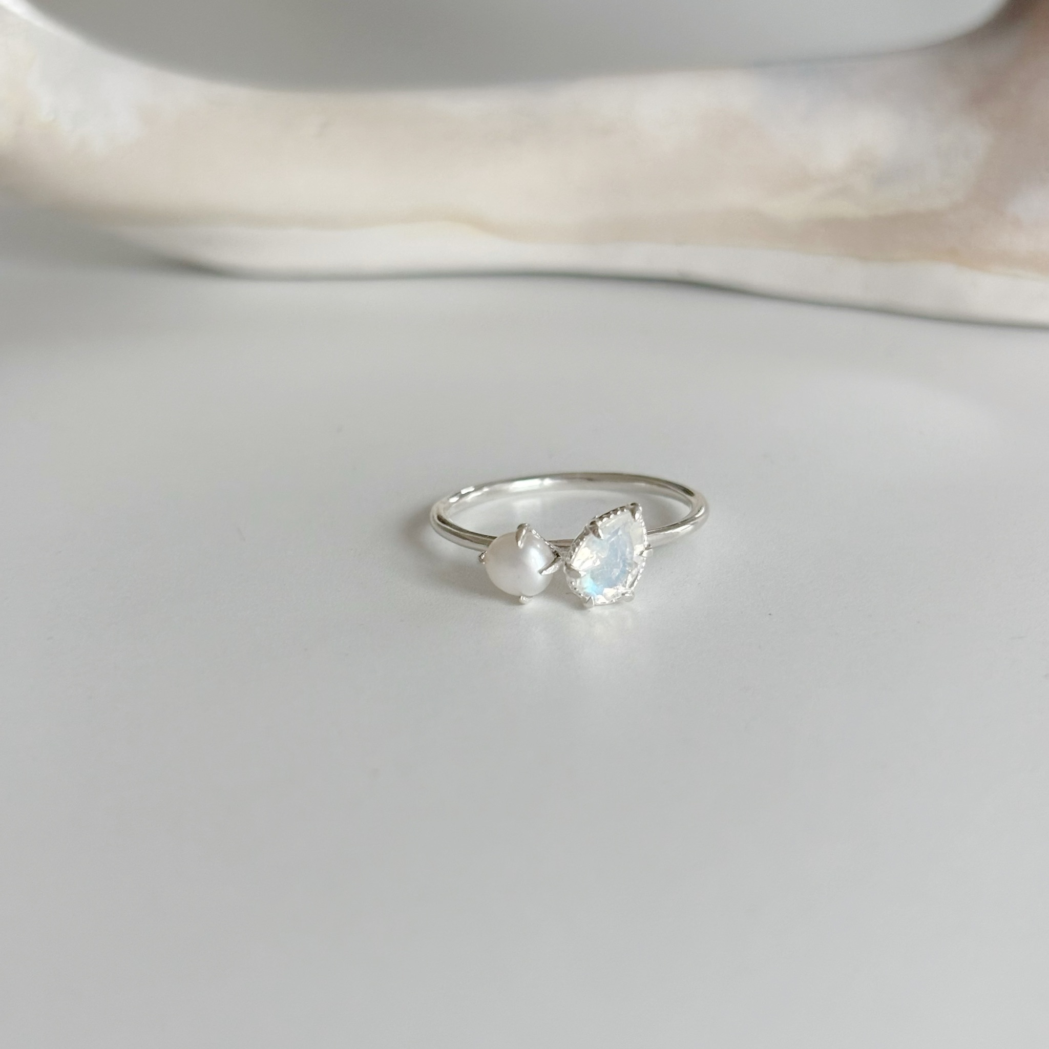 Pearl tear月光石戒指