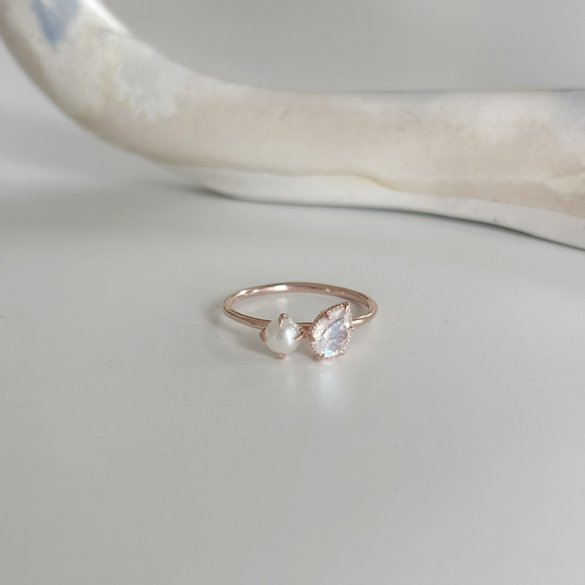 Pearl tear月光石戒指