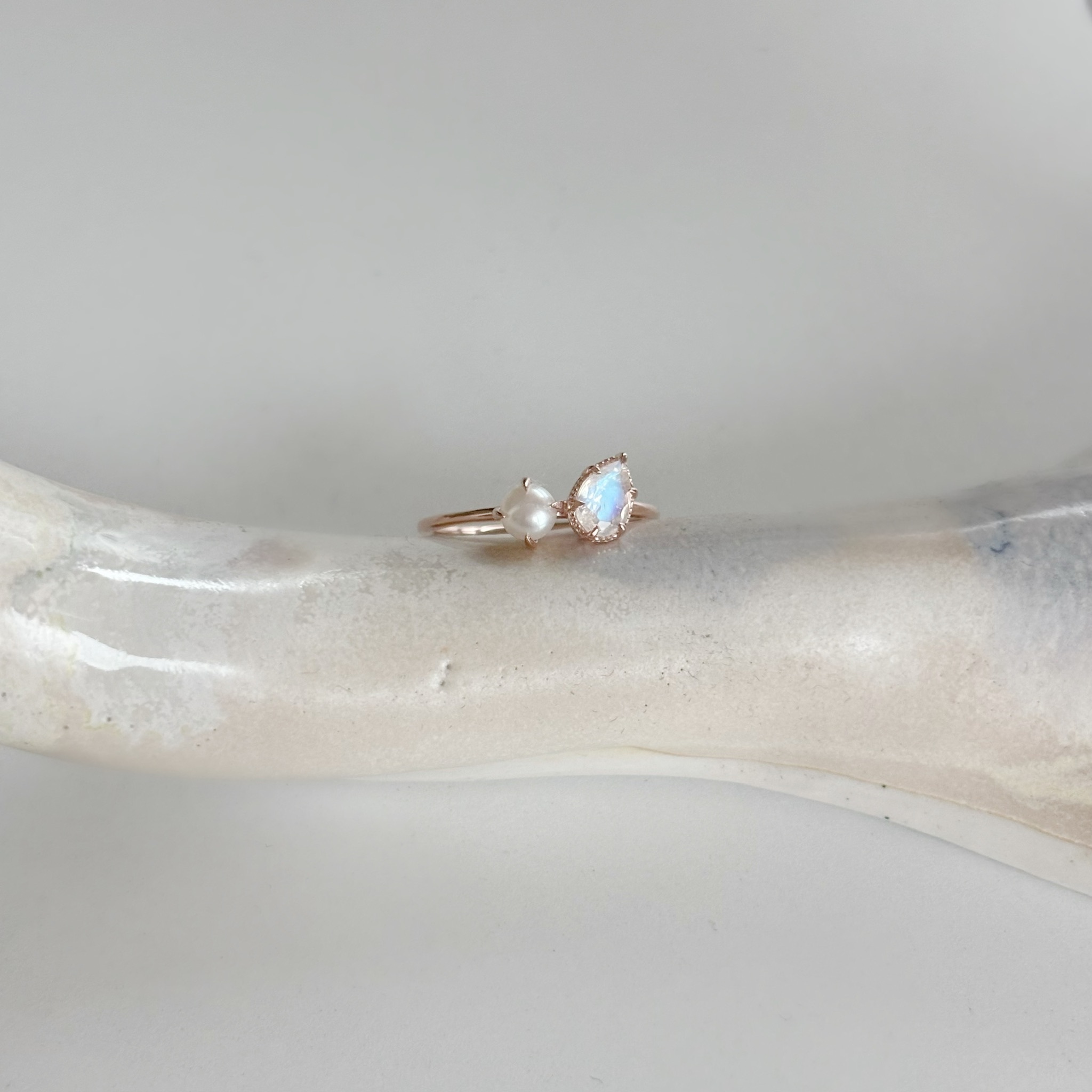 Pearl tear月光石戒指