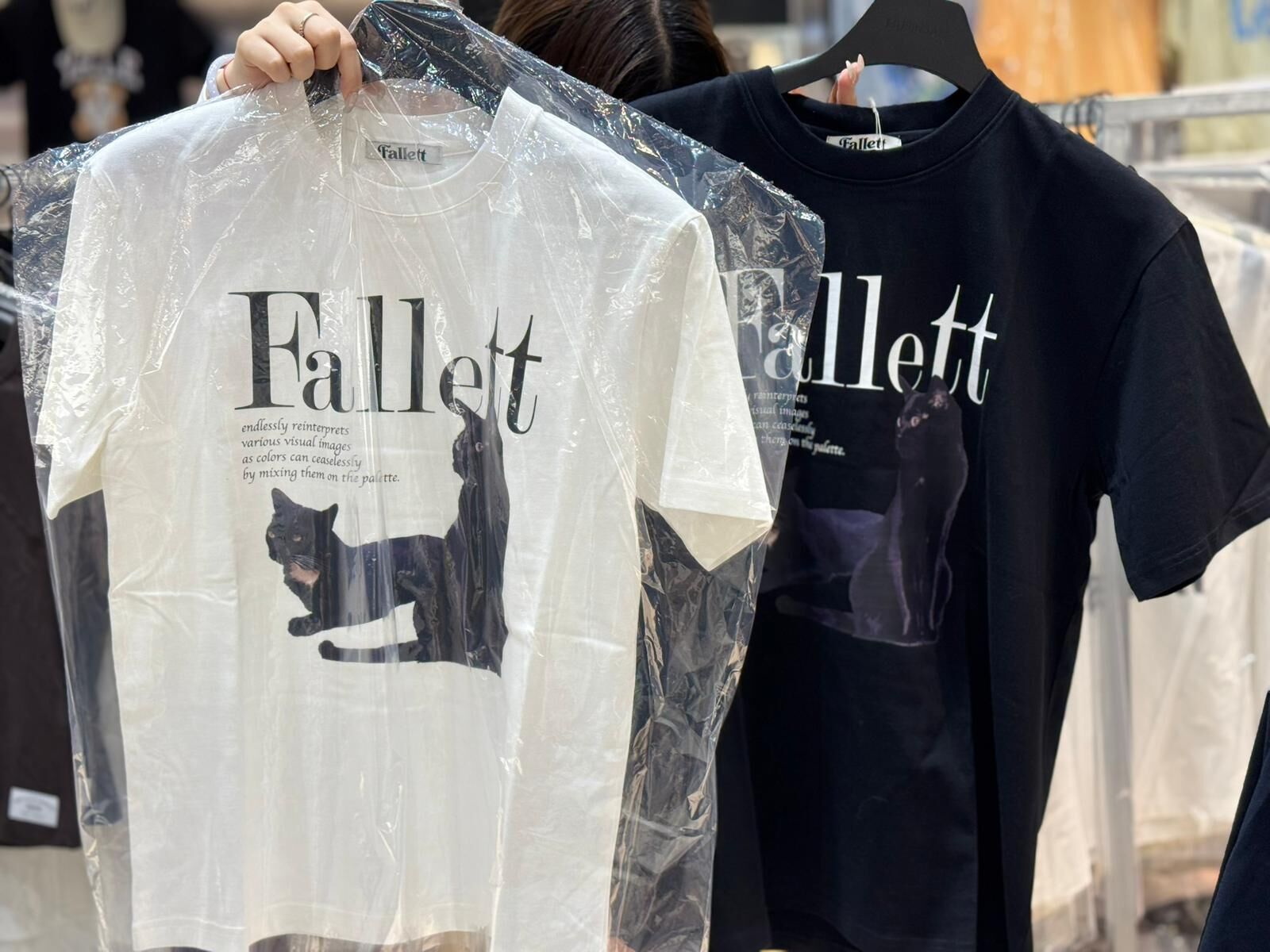 （3258）Fallet Tee- 雙黑貓 (2色3碼可選)