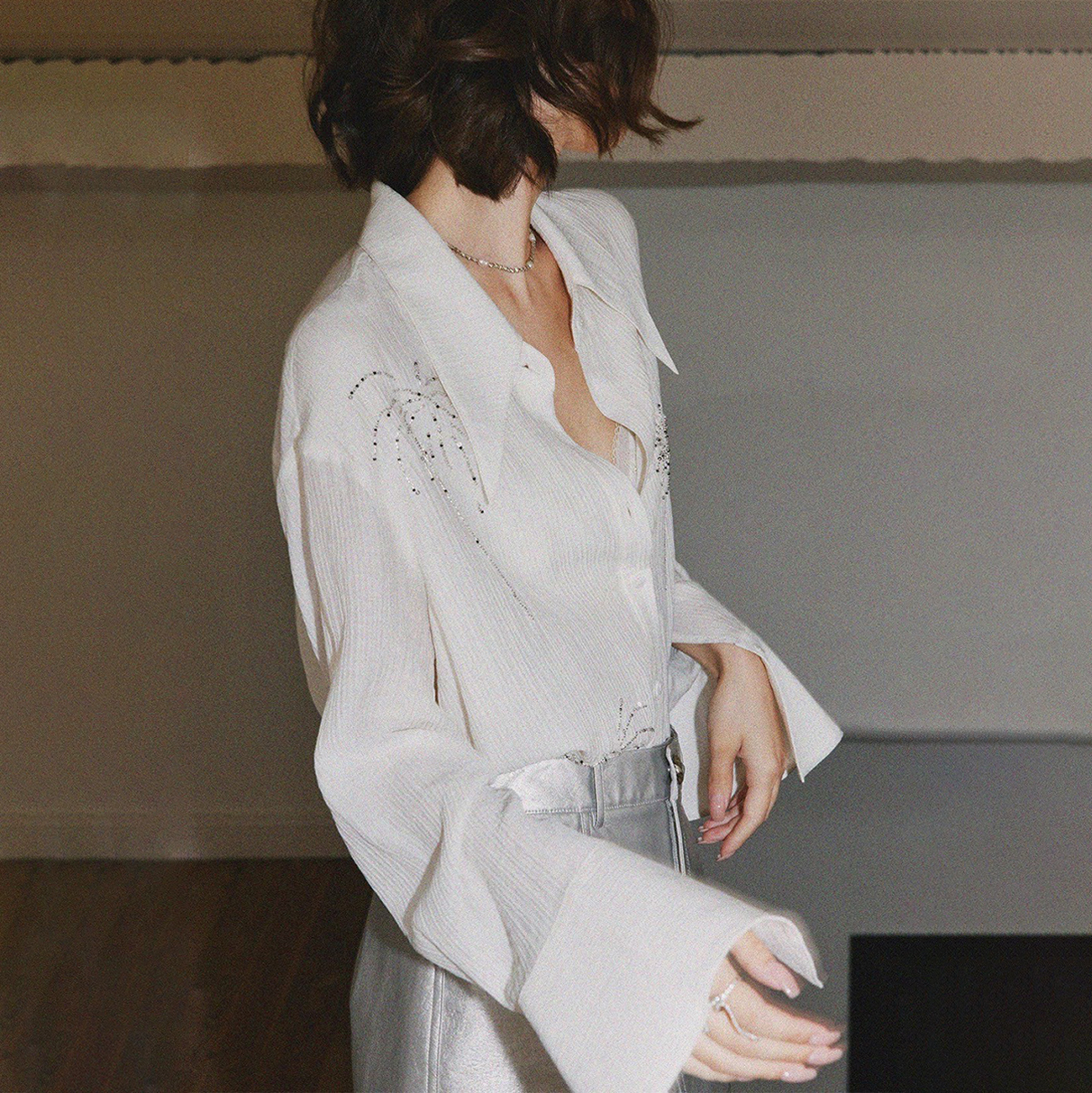 雲朵白閃鑽椰子樹翻領襯衫上衣S-M (Elegant & Love)