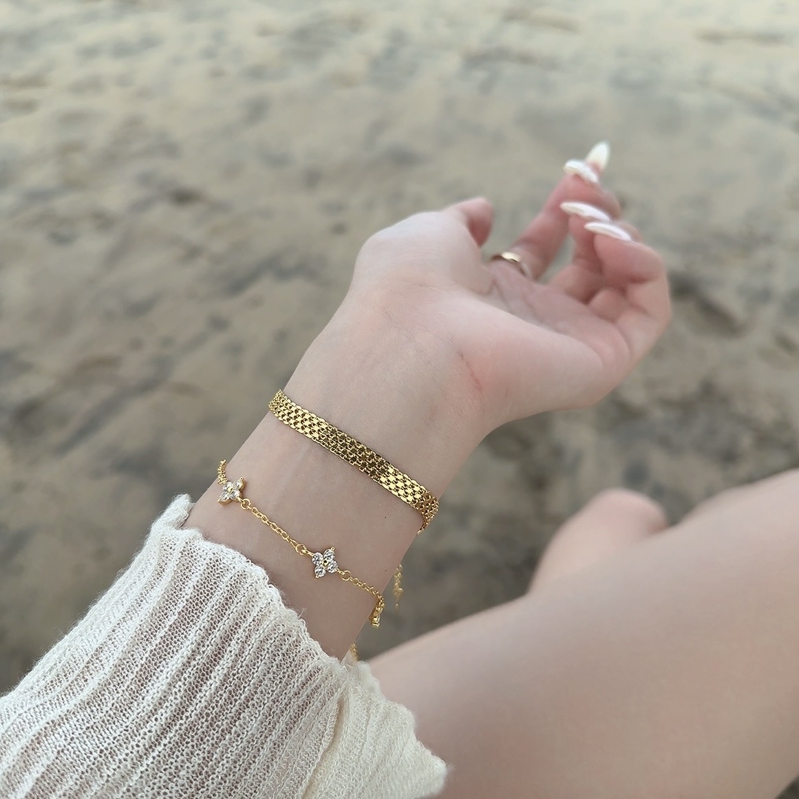 Gy la vie”金銀屬編織蕾絲’鈦鋼手腕鍊