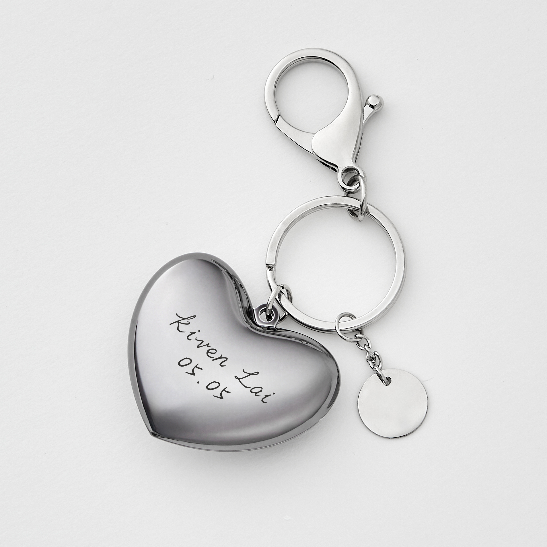 愛心造型悠遊卡吊飾鑰匙圈禮盒|客製化鐫刻|金屬質感鍍膜|悠遊卡公司正版授權