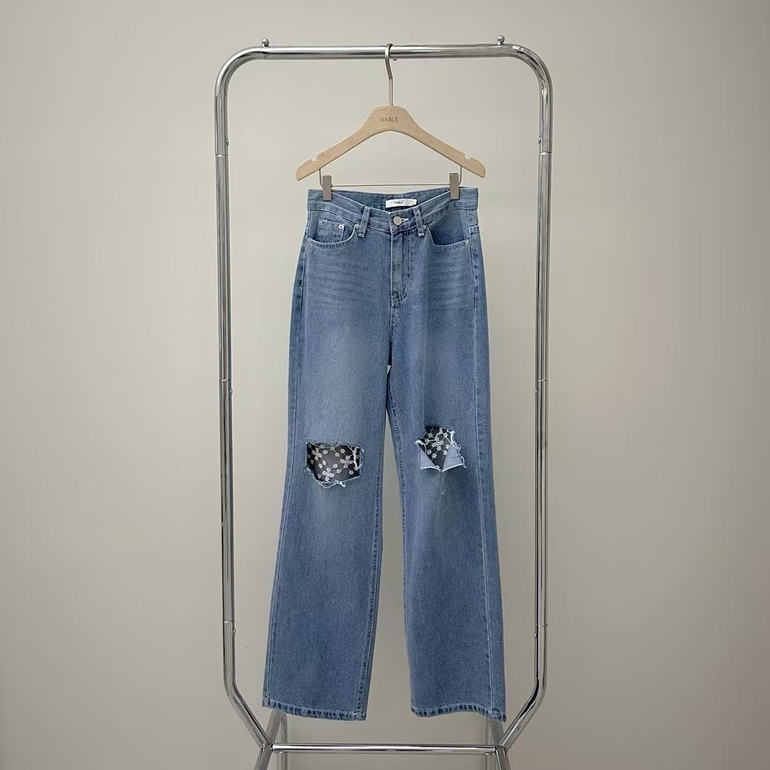 蕾絲破洞點綴寬直筒牛仔褲 ｜甜美率性