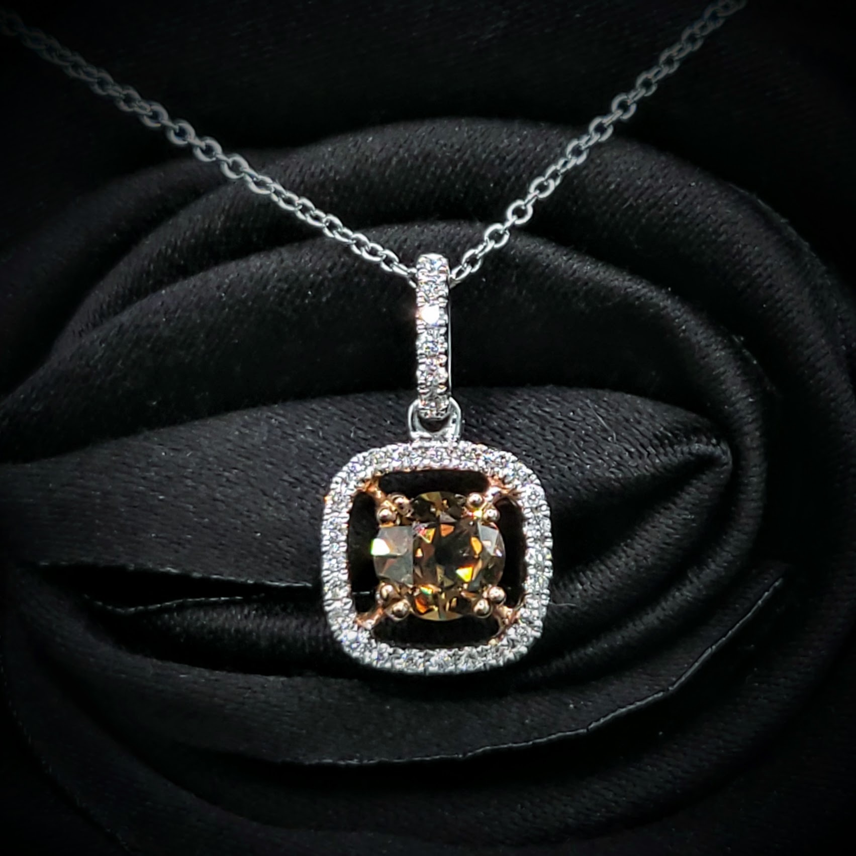 全新18K金【單粒49份咖啡鑽】配小鑽共59份吊墜