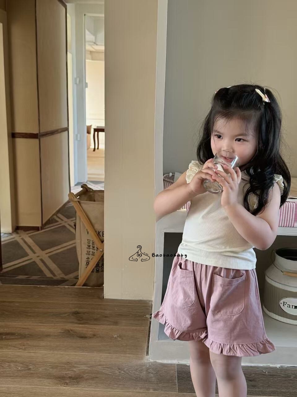 草莓奶昔荷葉短褲