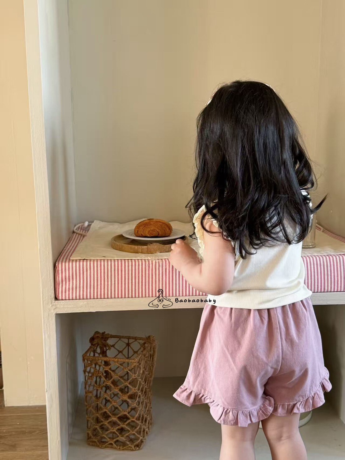 草莓奶昔荷葉短褲