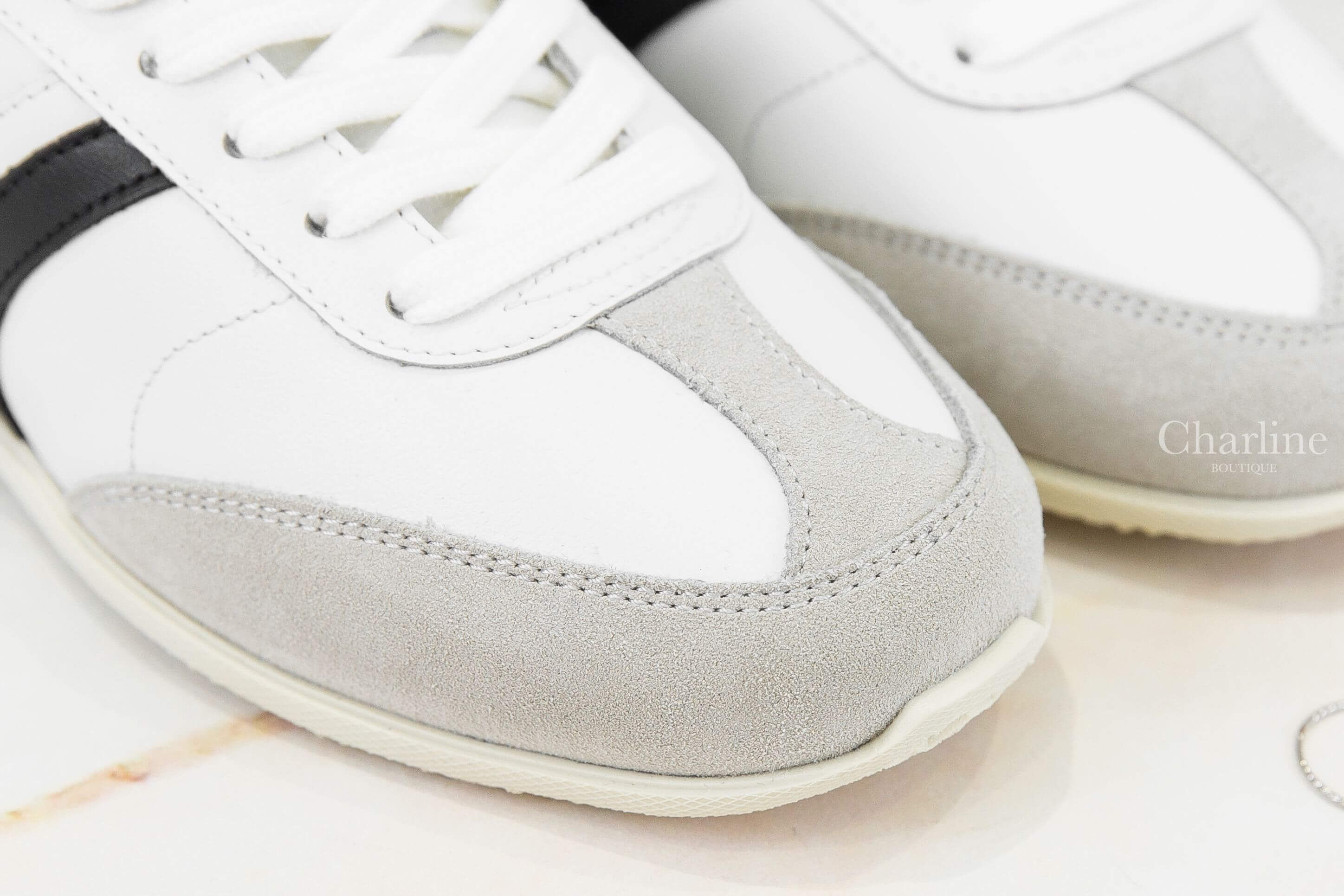 Celine Celine Jogger Low Lace-up Sneaker In Calfskin & Suede Calfskin 光學白黑字凱旋門黑色線條小牛皮拼灰色麂皮低筒運動鞋