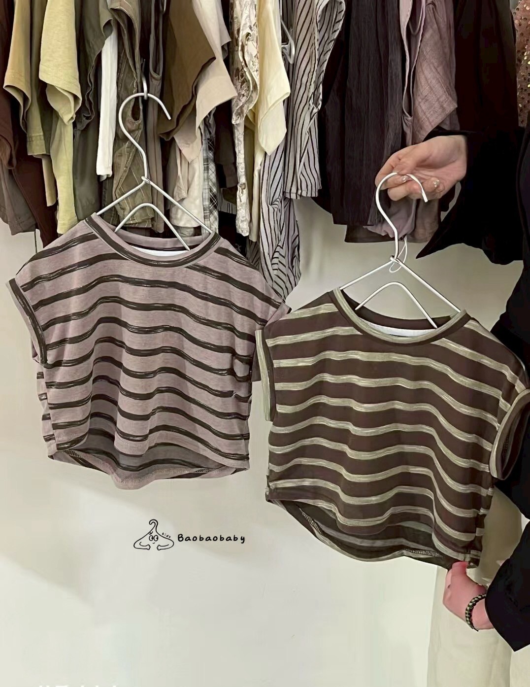 撞色短版橫條紋 Tee