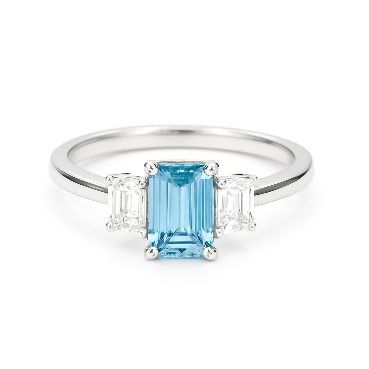 18K白金 實驗室祖母綠形培育藍鑽石戒指