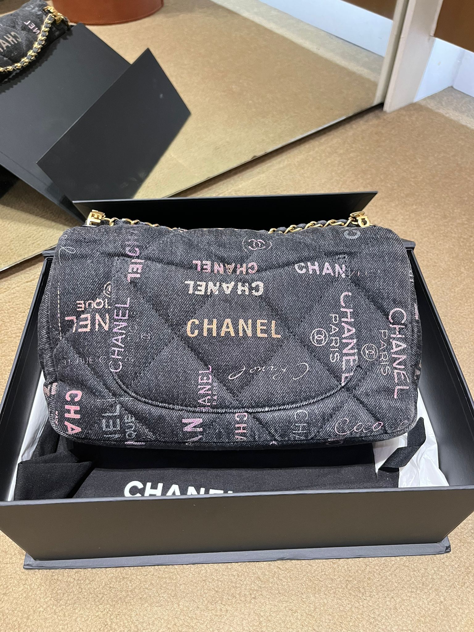 Chanel 22P CF mini黑色牛仔塗鴉（ 二手 97&nbsp;%new）