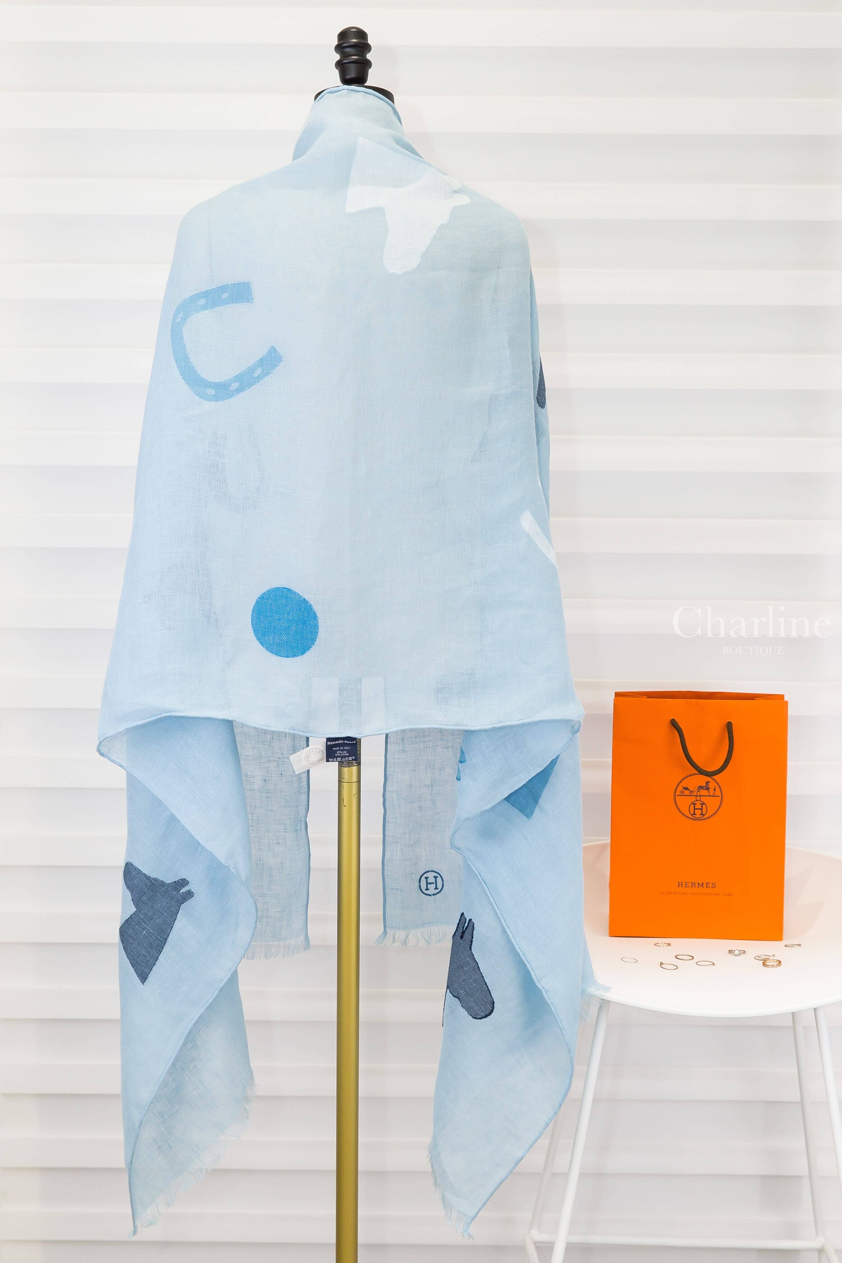 Hermès Saut Hermès Muffler 天藍色/海洋藍/蔚藍色馬頭馬蹄豬刺繡H亞麻混棉質流蘇圍巾-Charline Boutique 精品代購