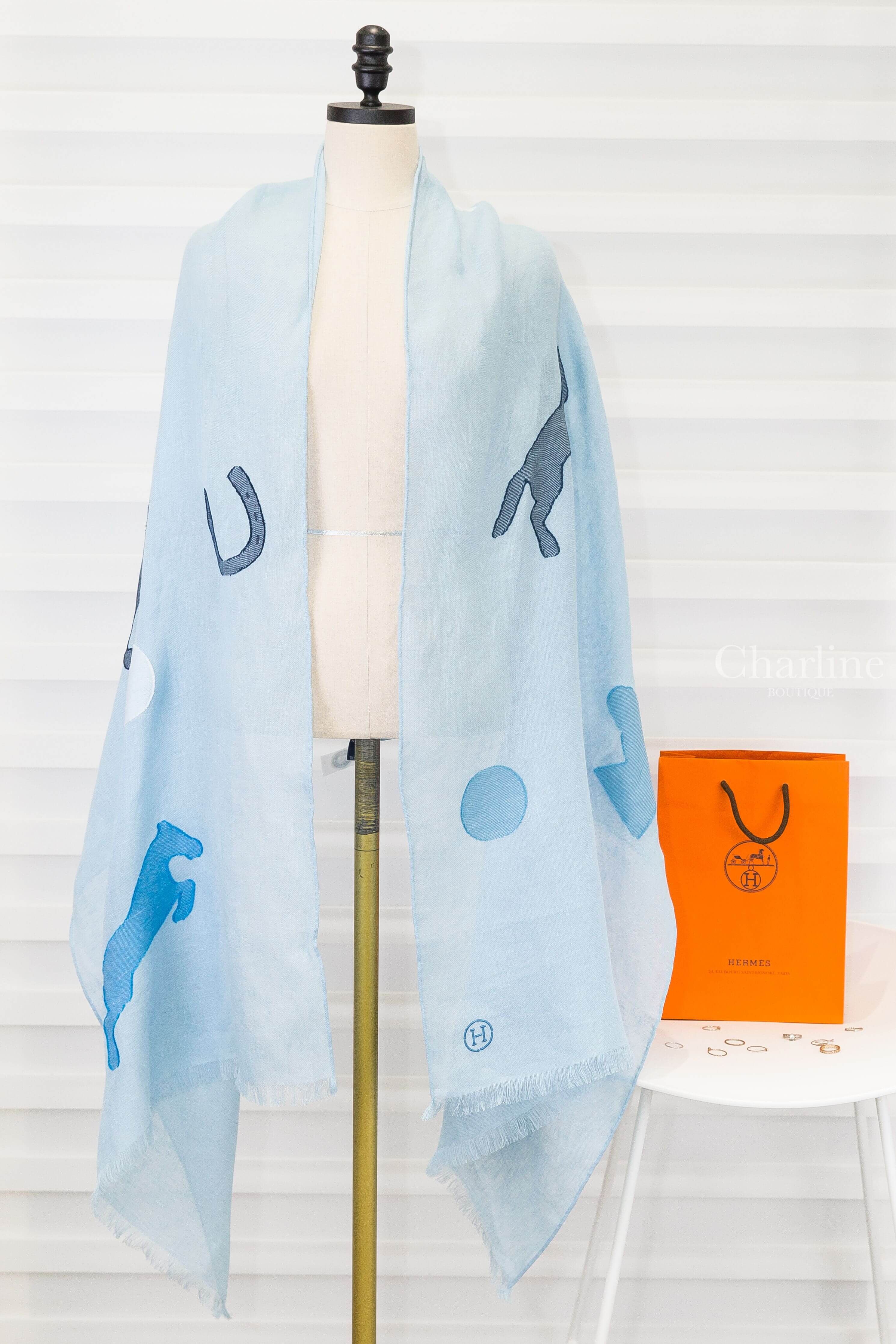 Hermès Saut Hermès Muffler 天藍色/海洋藍/蔚藍色馬頭馬蹄豬刺繡H亞麻混棉質流蘇圍巾-Charline Boutique 精品代購