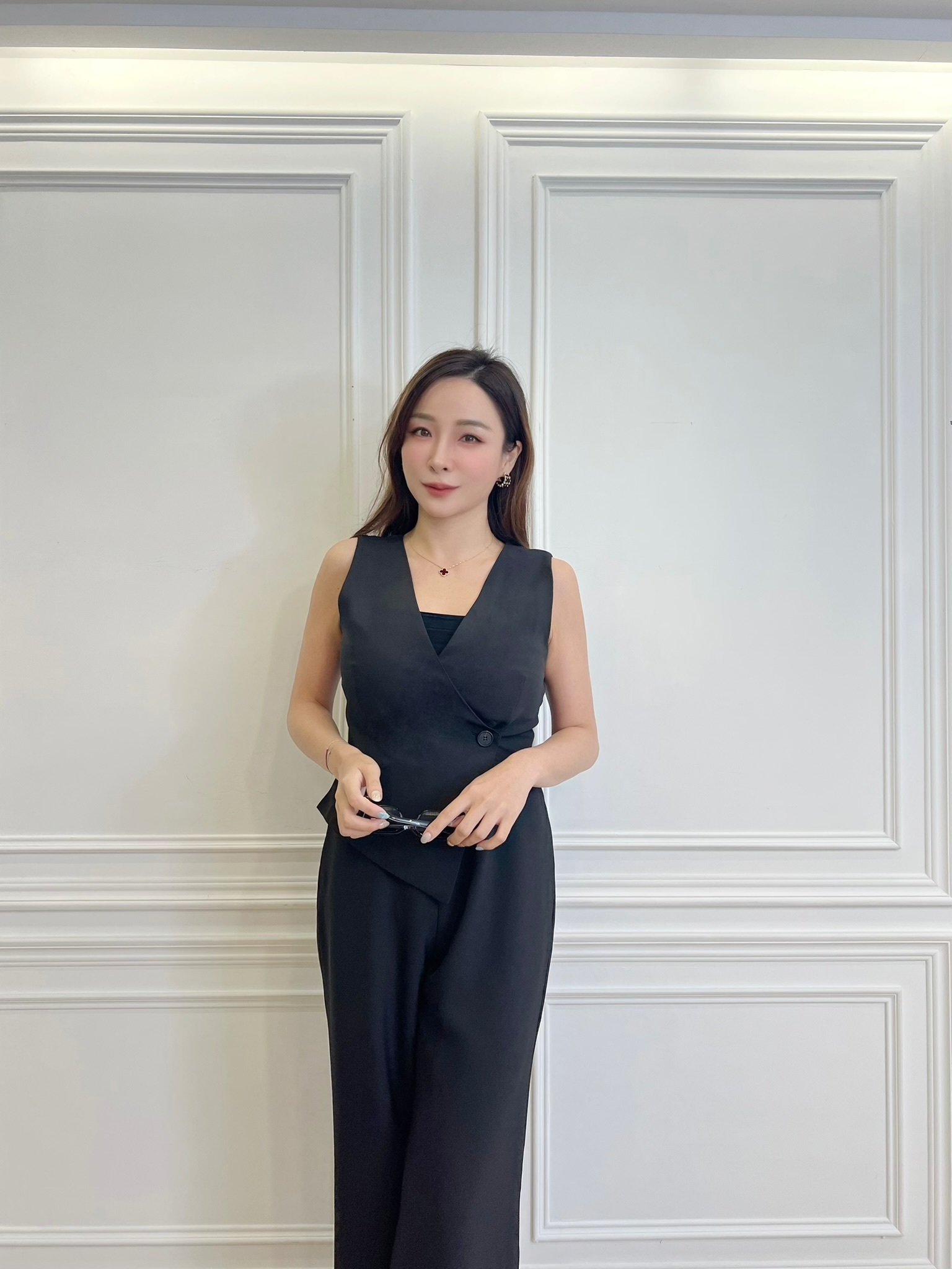 俐落背心單釦連身褲