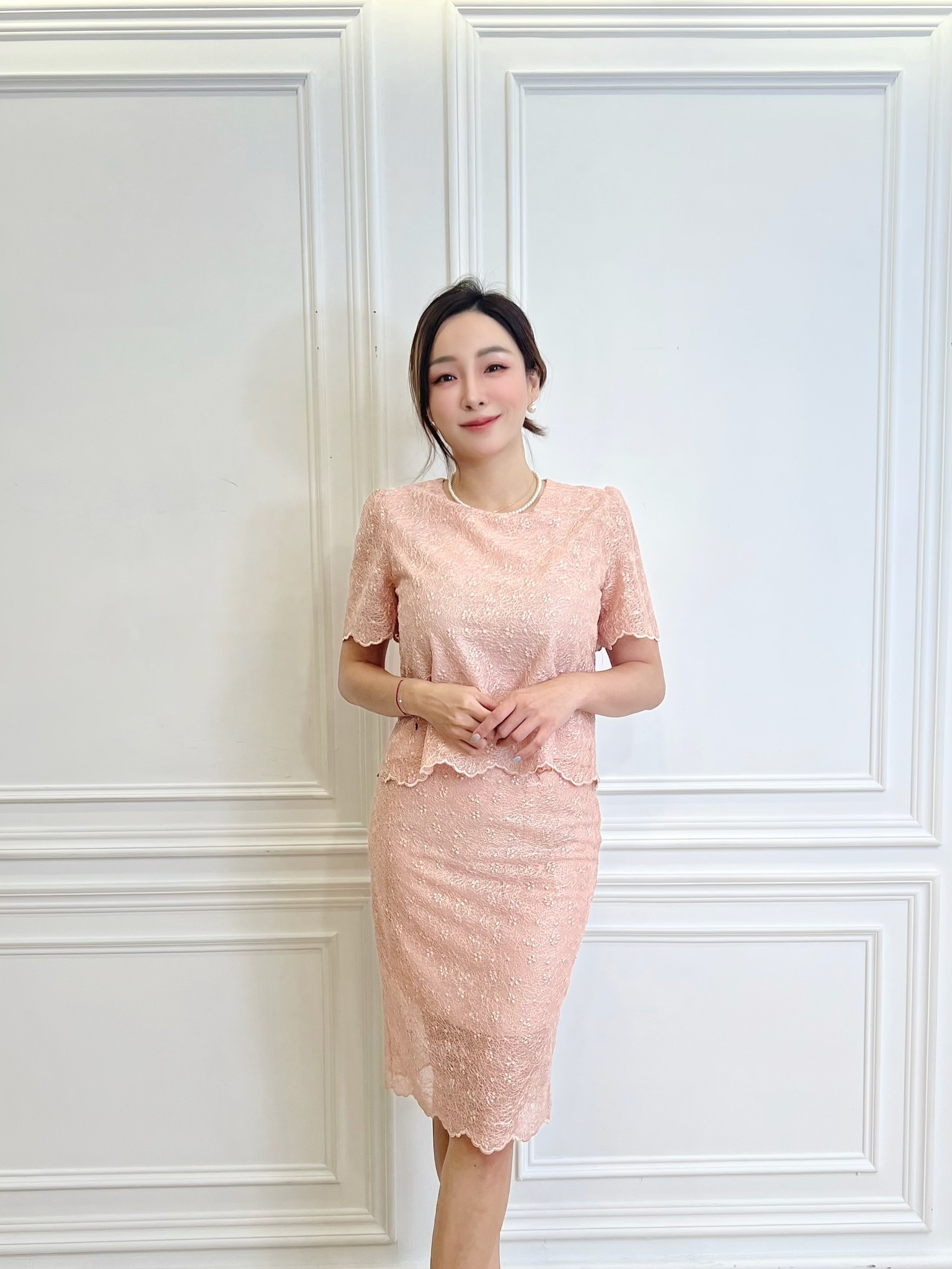 細緻蕾絲雕花窄裙套裝