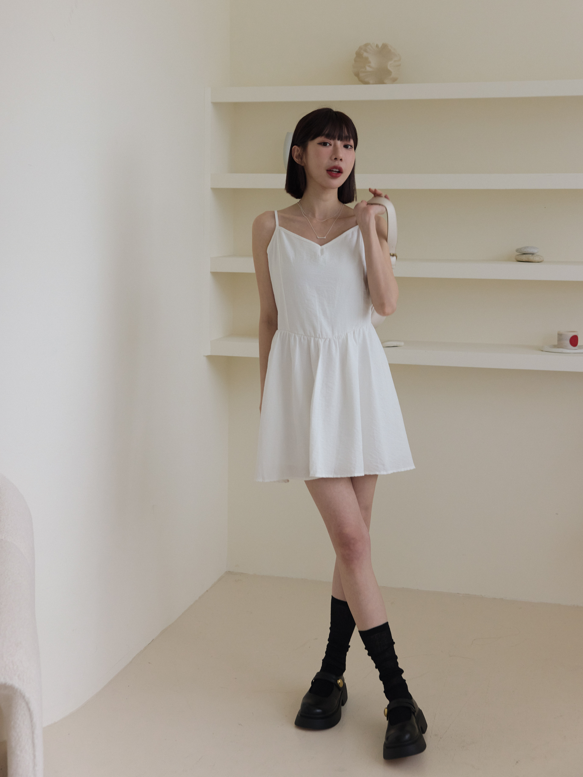 質感小抓皺細肩短洋