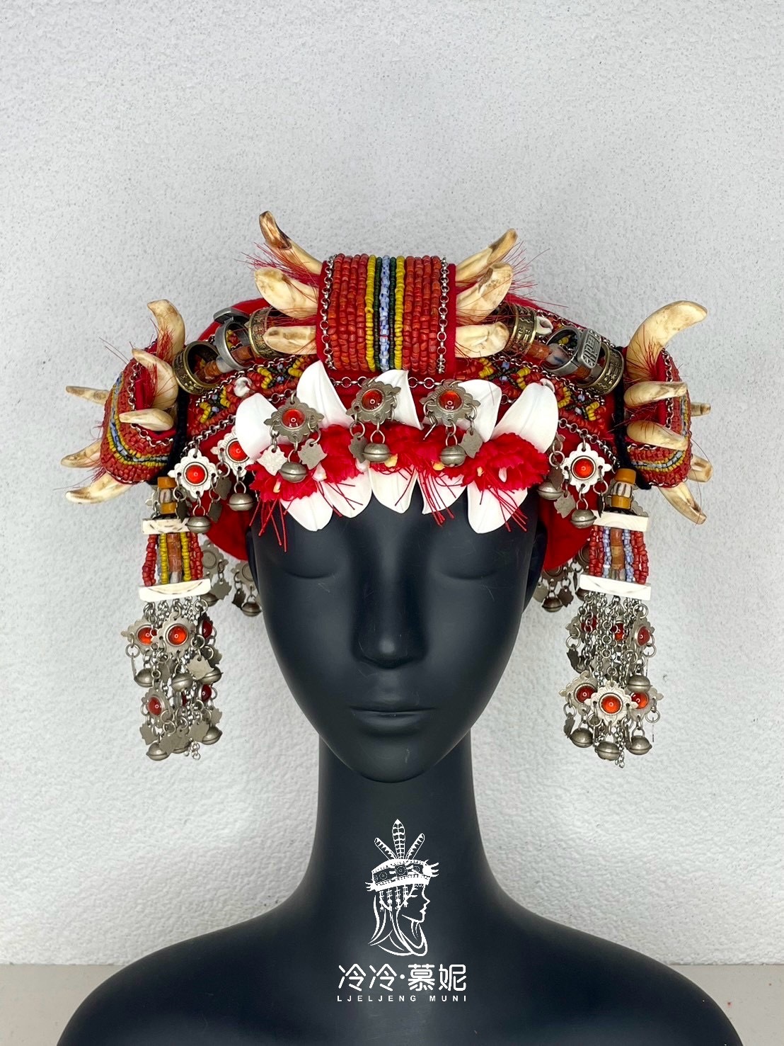 No.54貿易古繡珠三排大牙頭飾