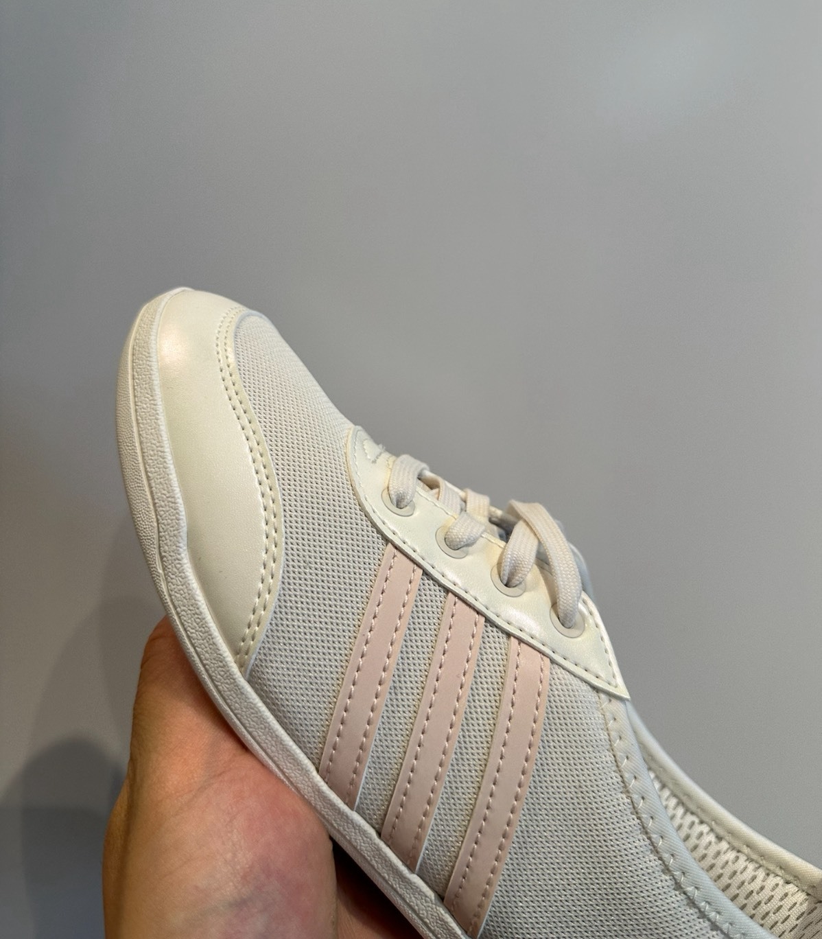 adidas Diona Ballet 米粉色芭蕾風休閒鞋 女款 懶人鞋 軟底鞋 小白鞋 百搭低跟鞋 防滑耐磨 通勤鞋 氣質穿搭 甜美風