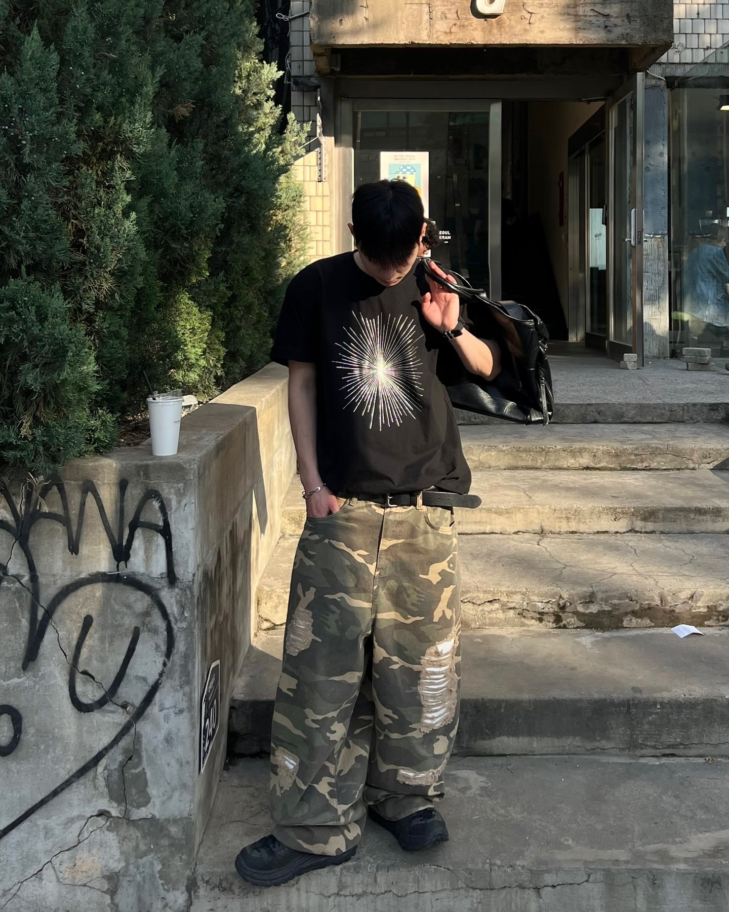 刷破層疊水洗休閒褲