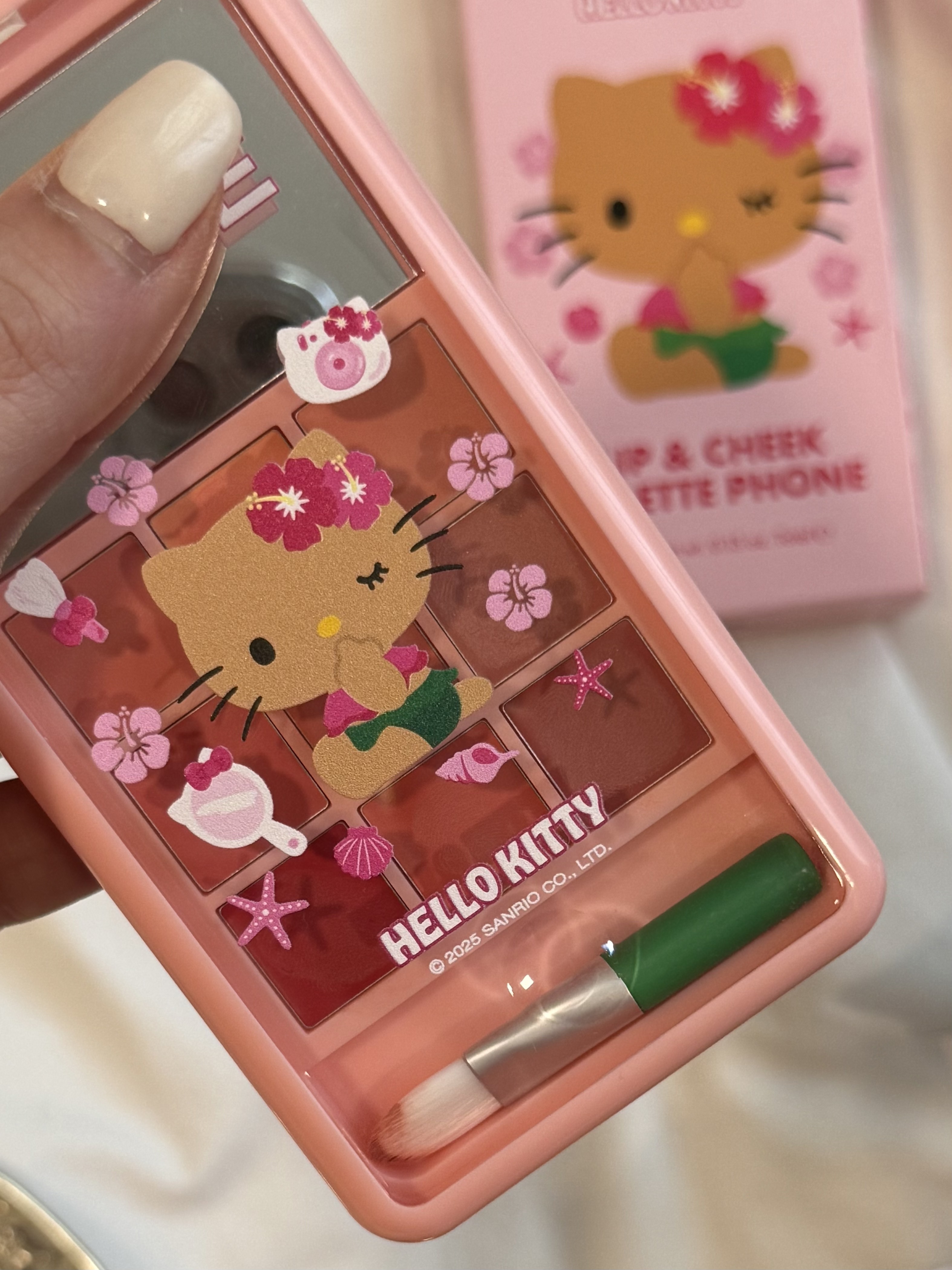 OY通路安心代購/必收聯名凱蒂貓貓唇頰盤(內有刷具及鏡子)