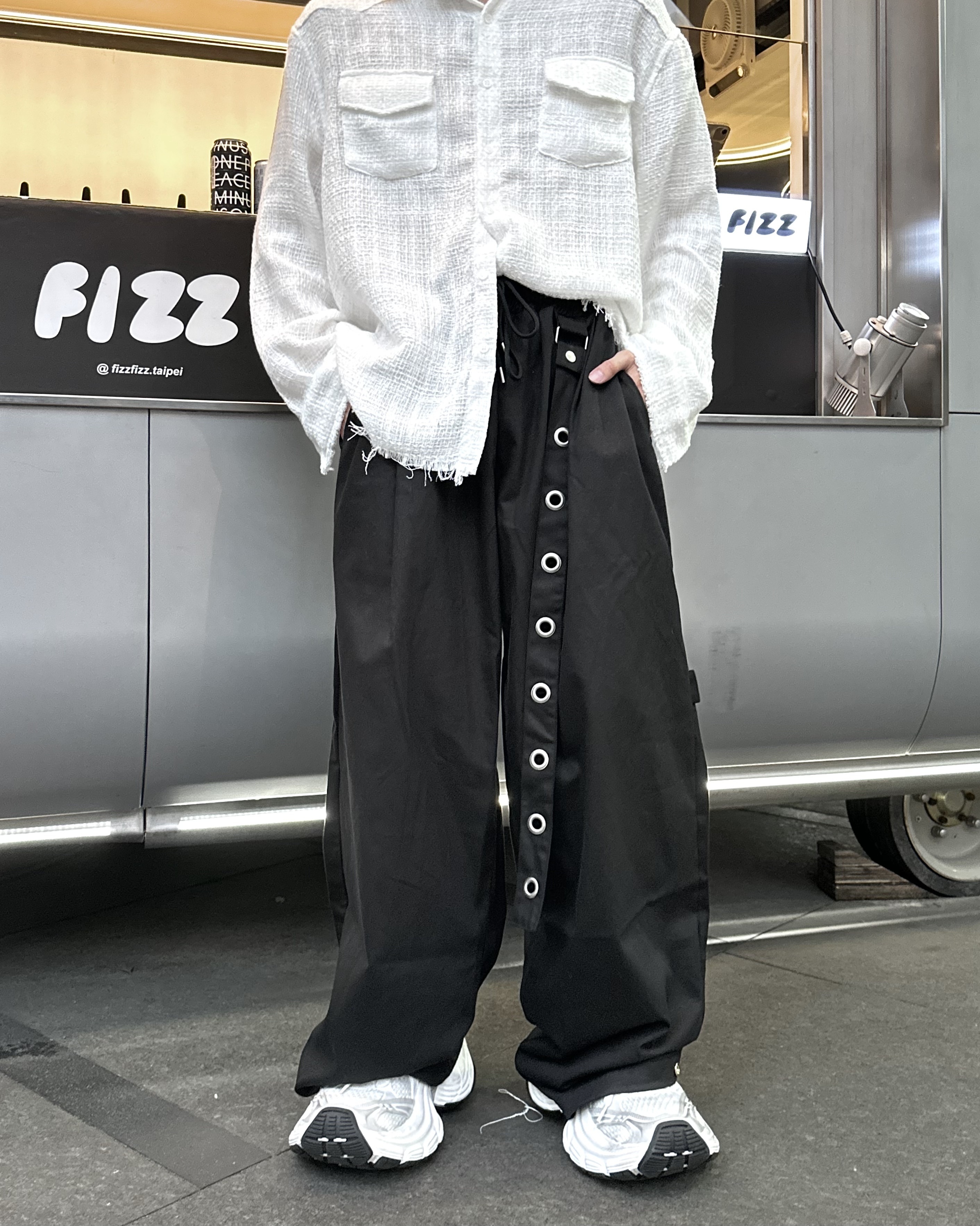 𝐇·𝐓·𝐒 韓國 彈孔設計 皮帶吊帶 洞孔 打摺 素面 寬鬆 尼龍 長褲