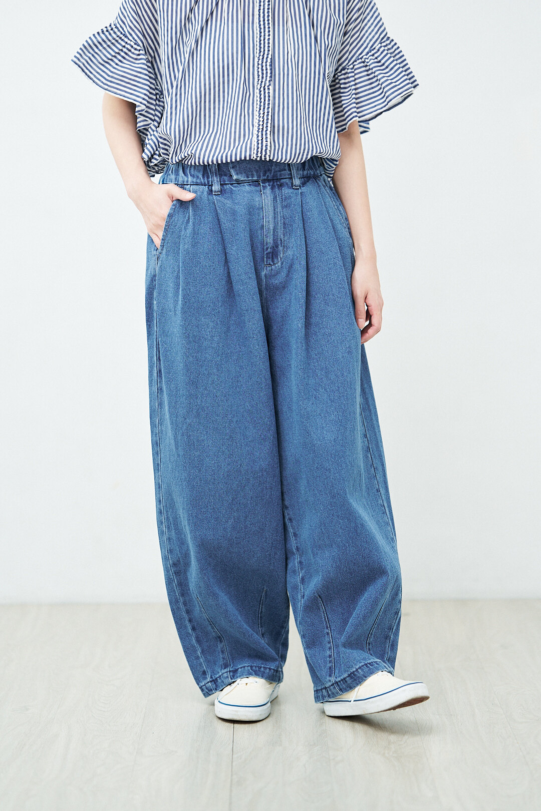 漫步藍日！牛仔繭形寬褲(兩色-藍)