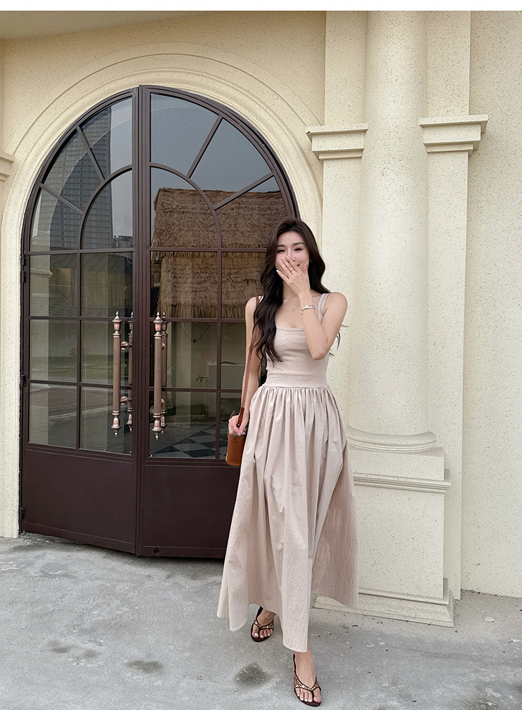 方領收腰 大裙襬休閒洋裝(杏/黑)