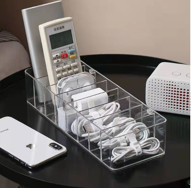 数据线收纳盒 （盖子不紧） 亚膜半透明（8格）