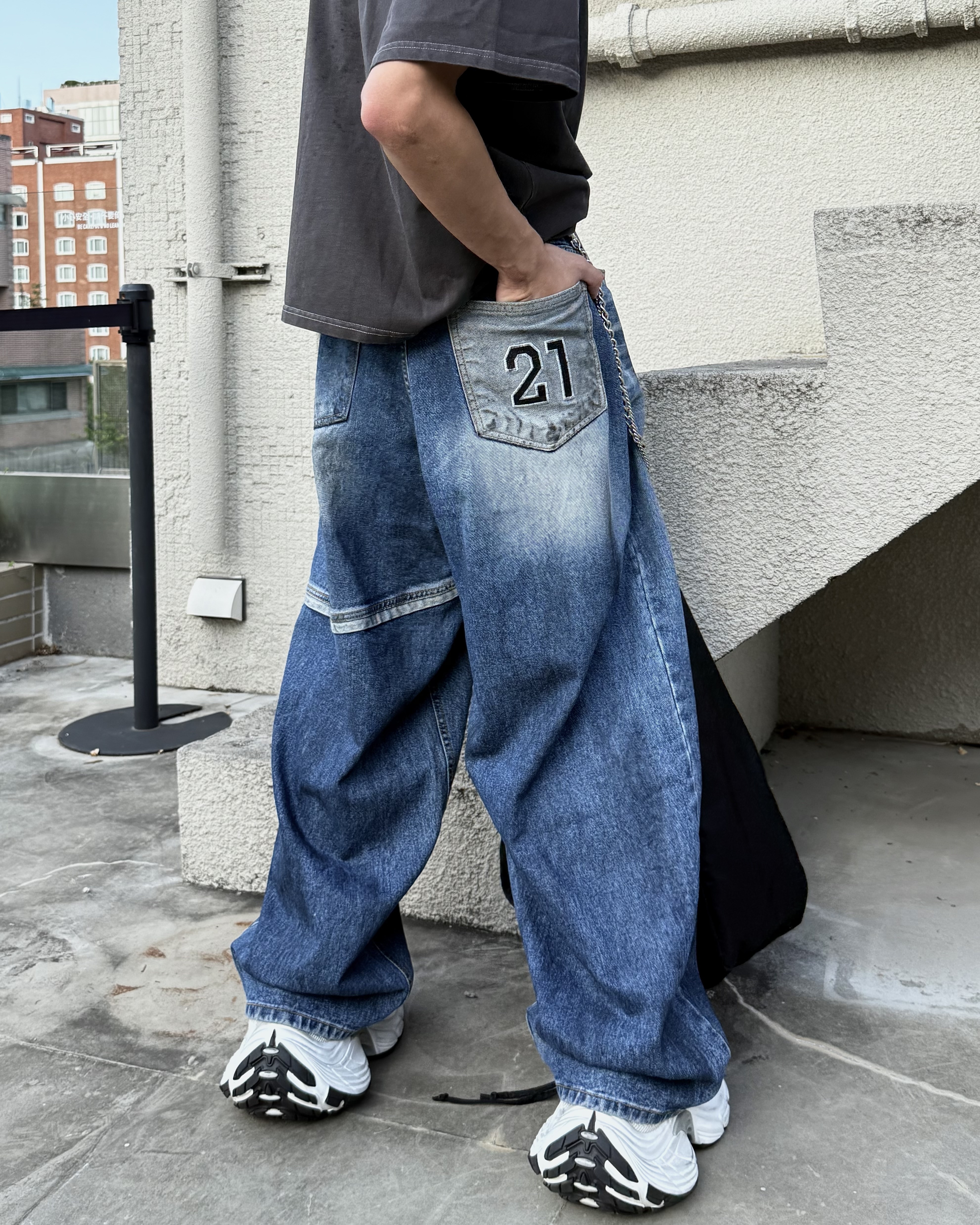 𝐇·𝐓·𝐒 韓國 21數字 髒染設計 舊化染痕 水洗 廓形 寬鬆 牛仔褲