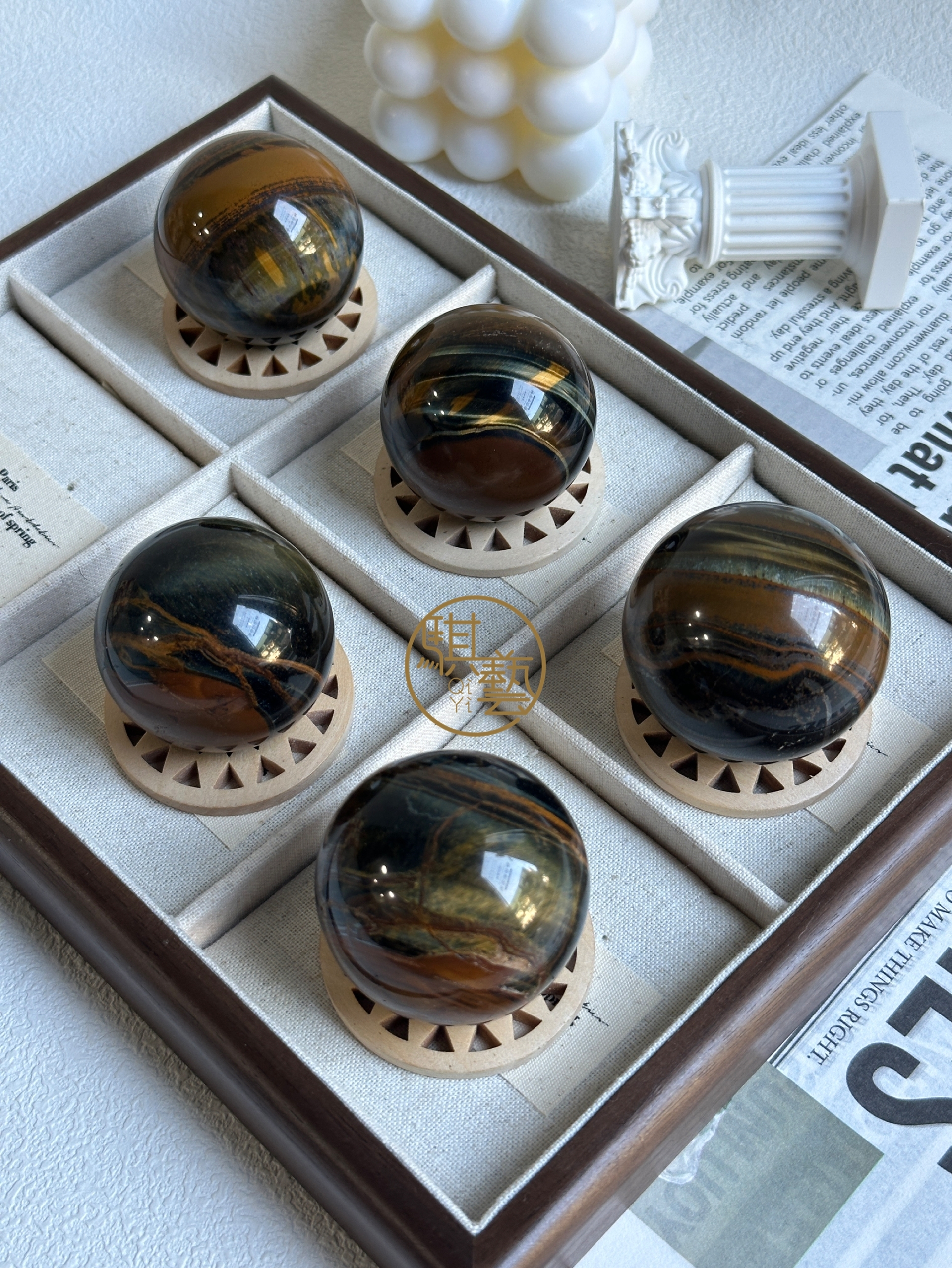 藍虎眼石球｜冷靜專注護身能量水晶 智慧決策推薦