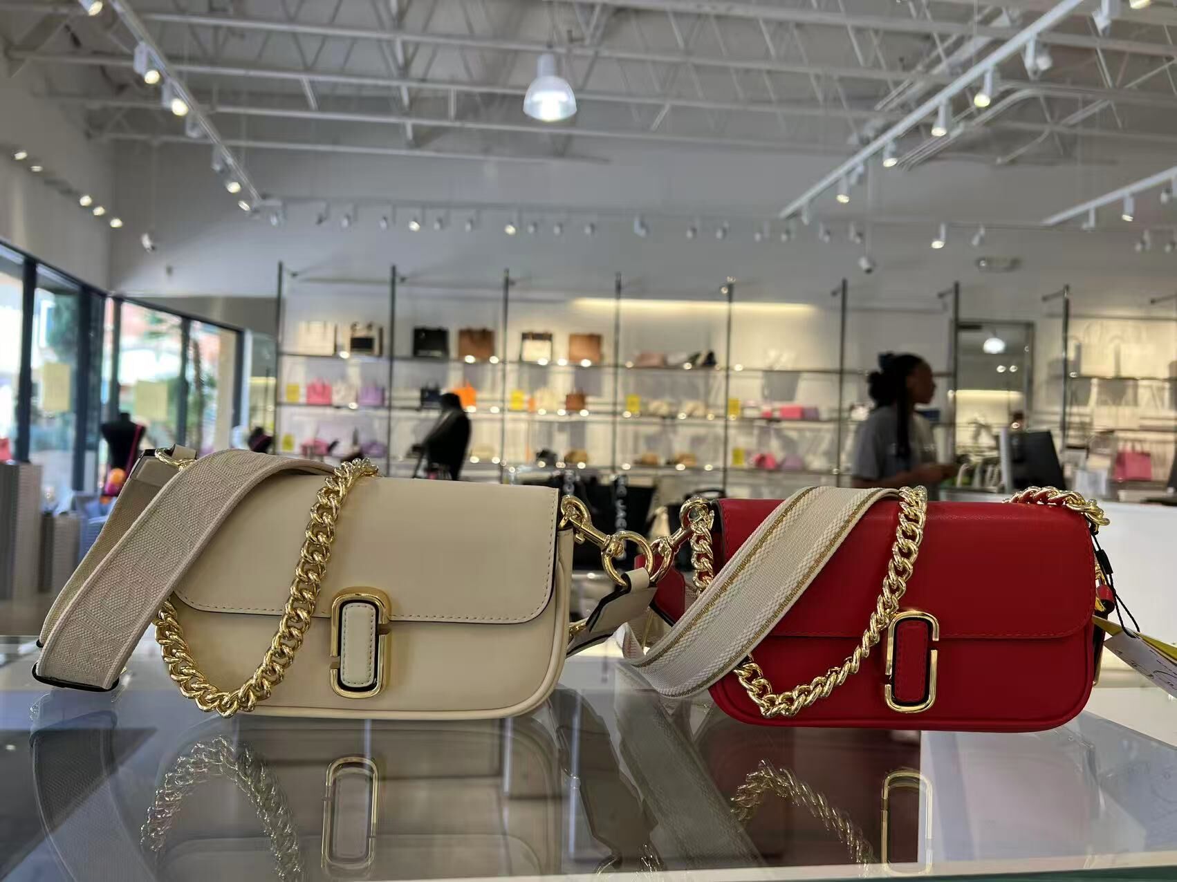 【預購】Marc Jacobs G060514 粗帶鏈條斜咩袋