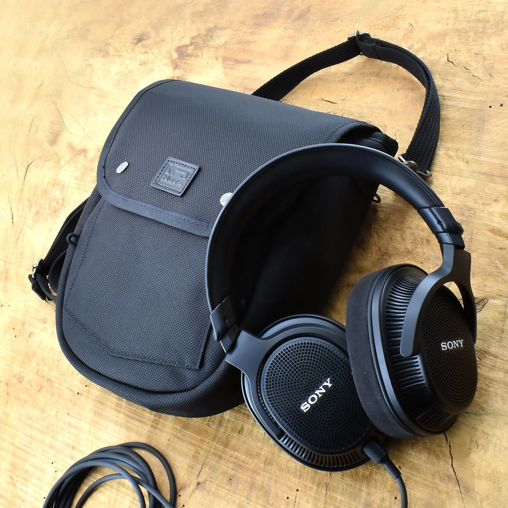 VanNuys E476 高性能耳機收納斜背包