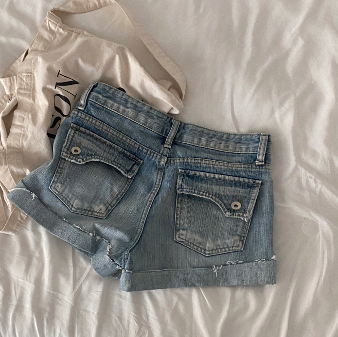 夏季預訂｜復古捲邊牛仔水洗短褲