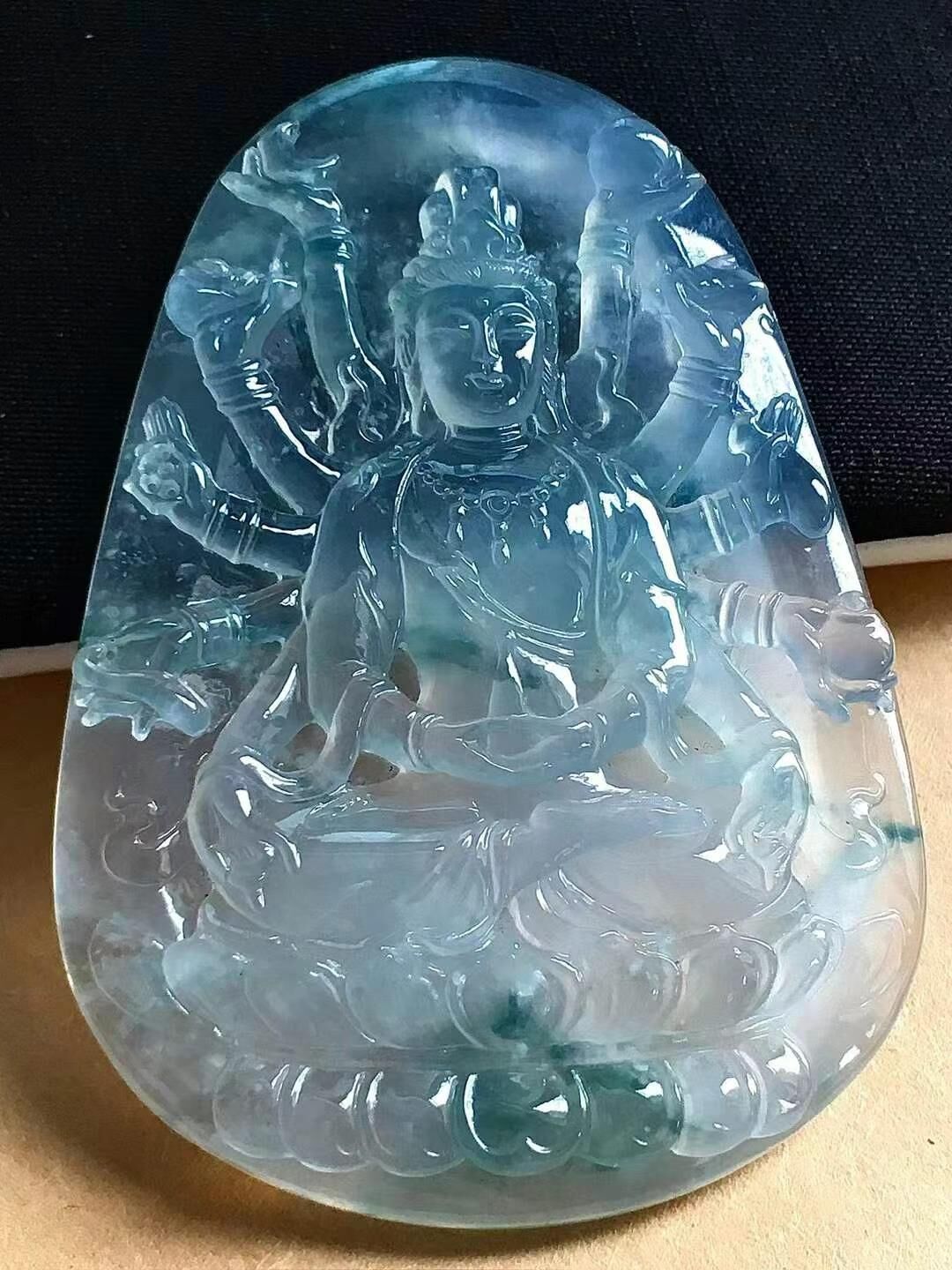 52931 翡翠千手觀音