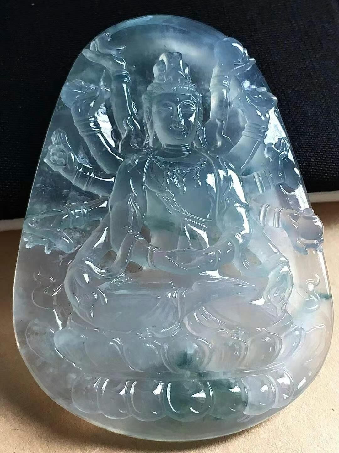 52931 翡翠千手觀音