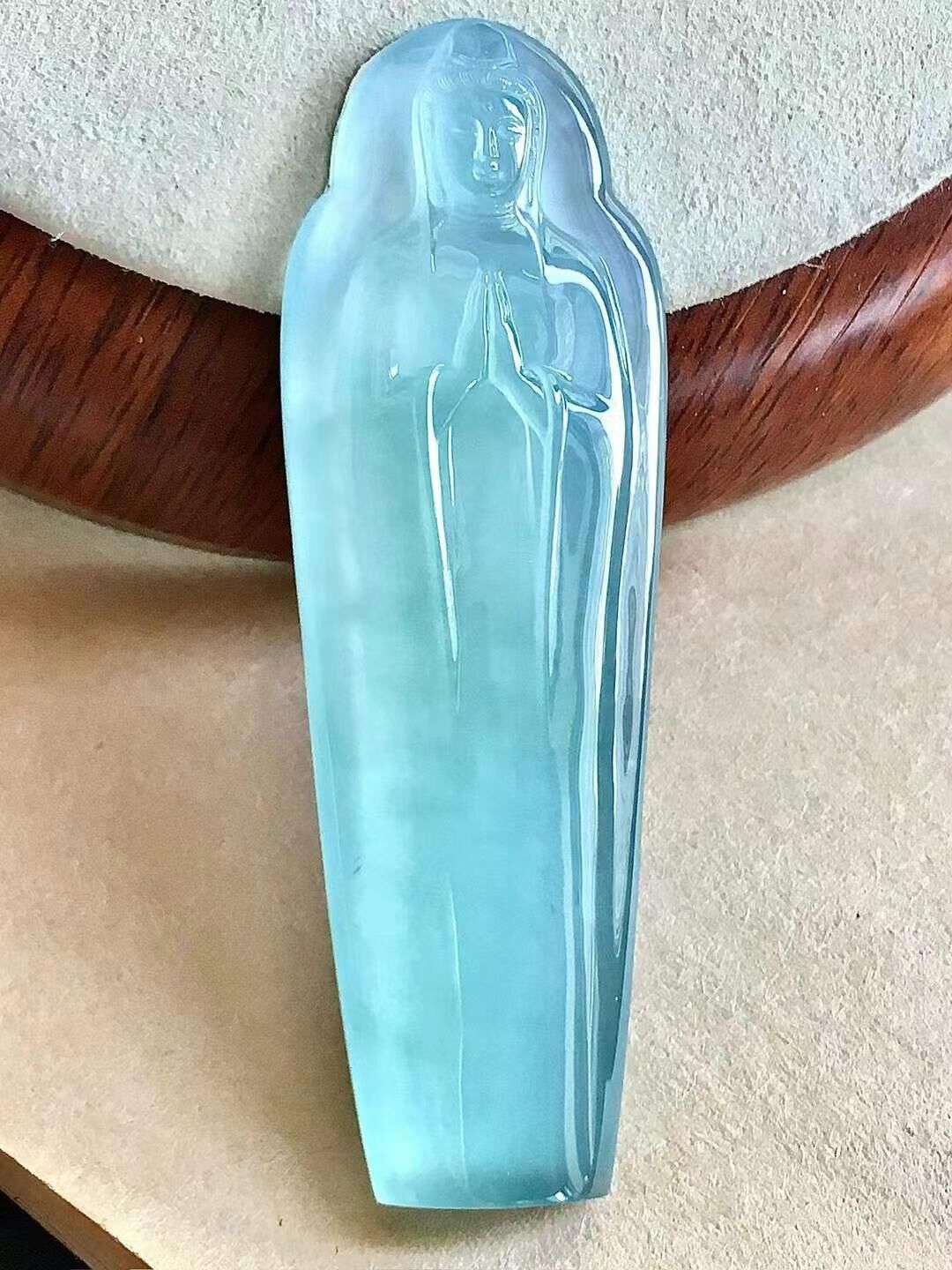 52935 翡翠觀音牌