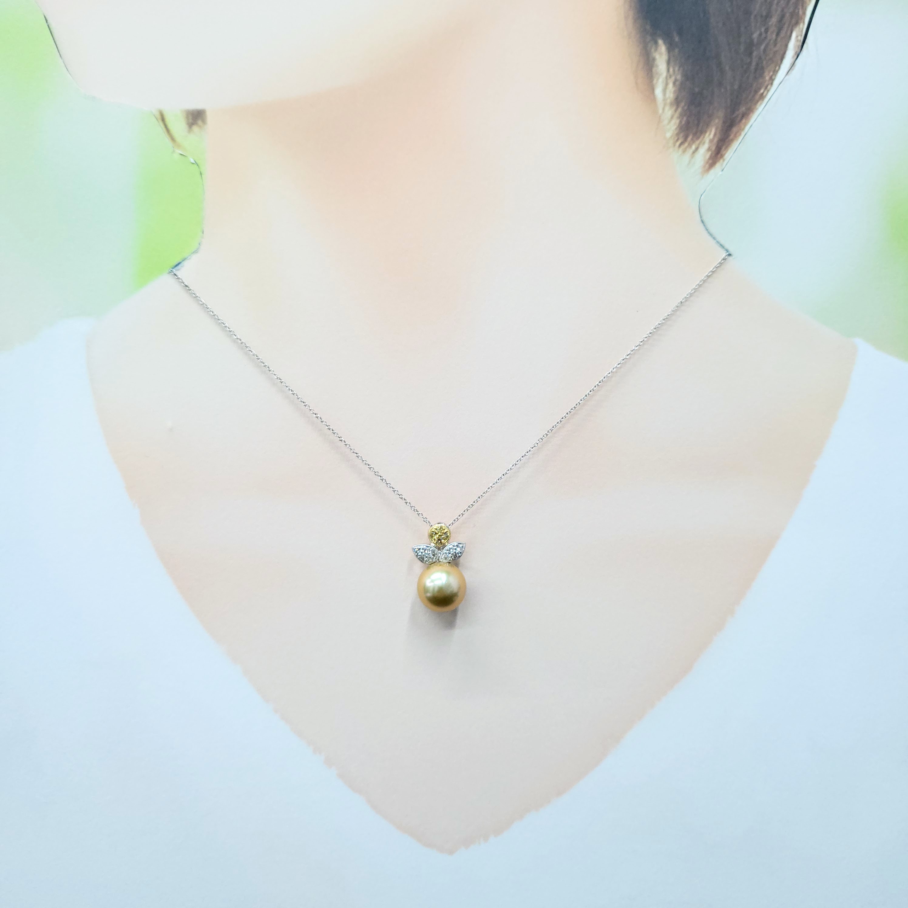 18K Gold 0.12ct Diamond and Pearl Pendant