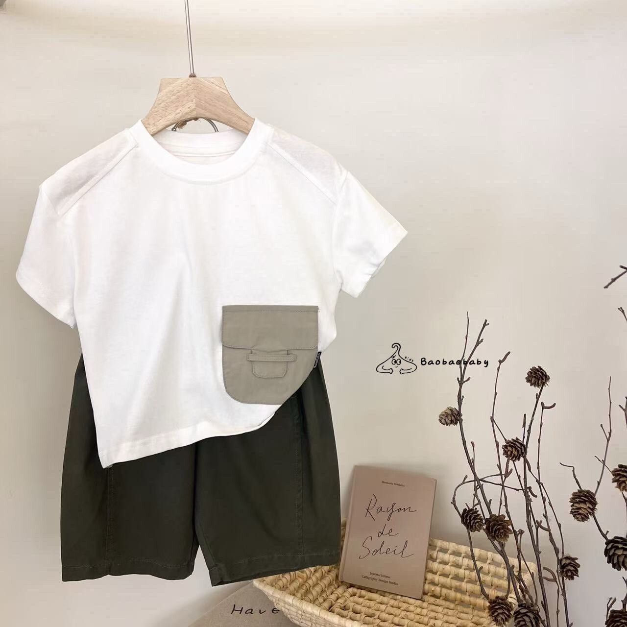 撞色小口袋短袖TEE