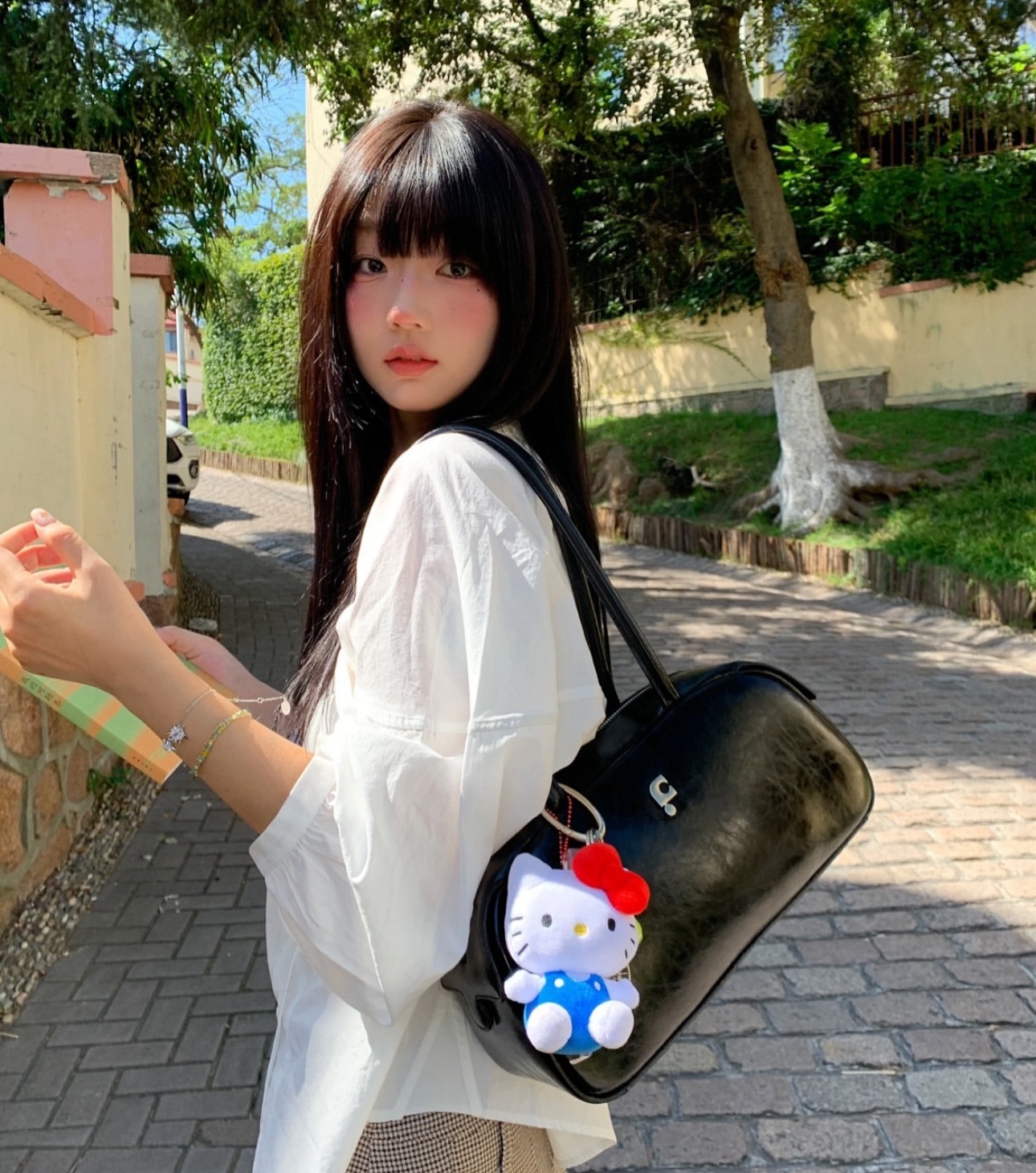 #預購 三麗鷗 Hello Kitty GD同款 坐姿娃娃 吊飾