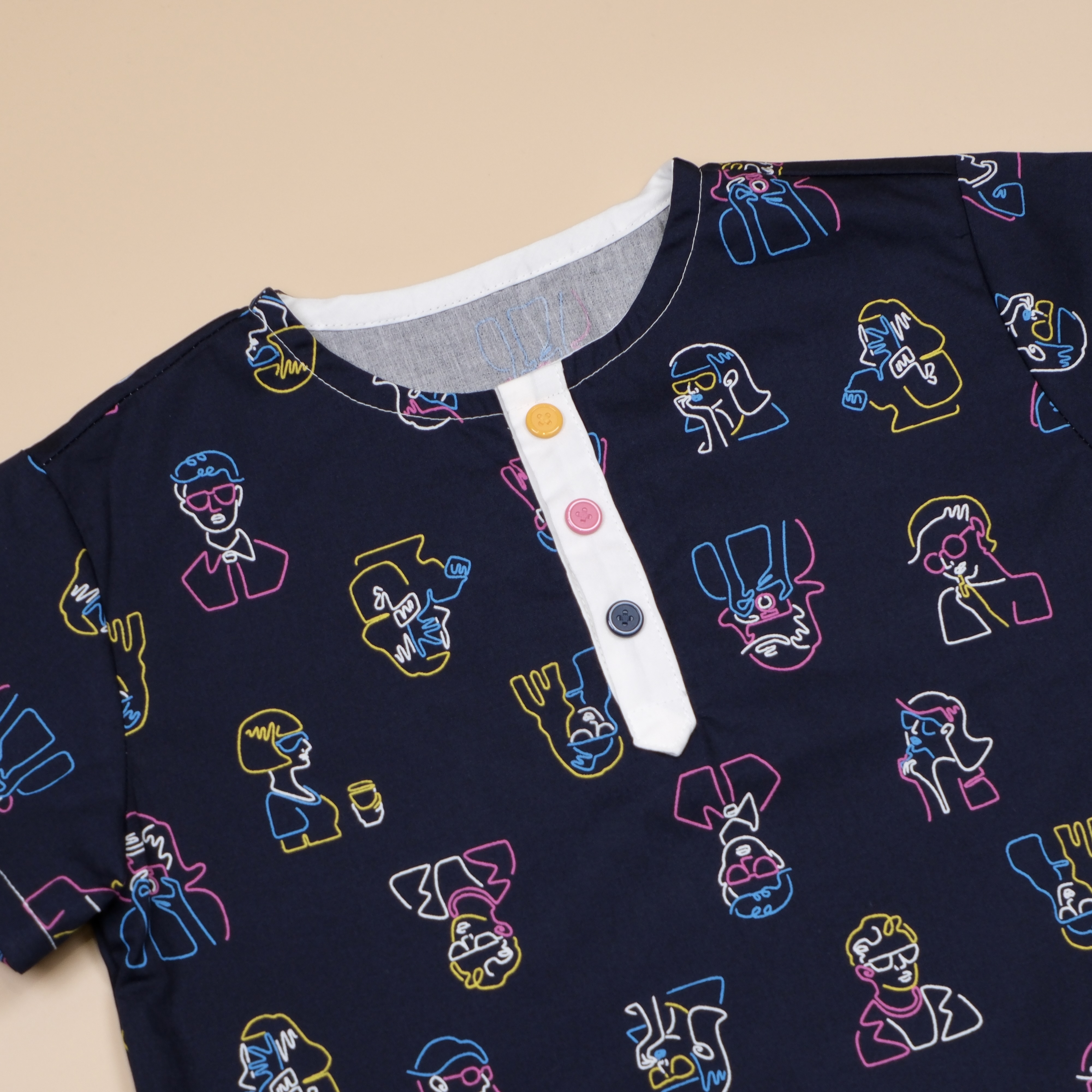 彩色塗鴉人 ◈ 前開釦短袖上衣