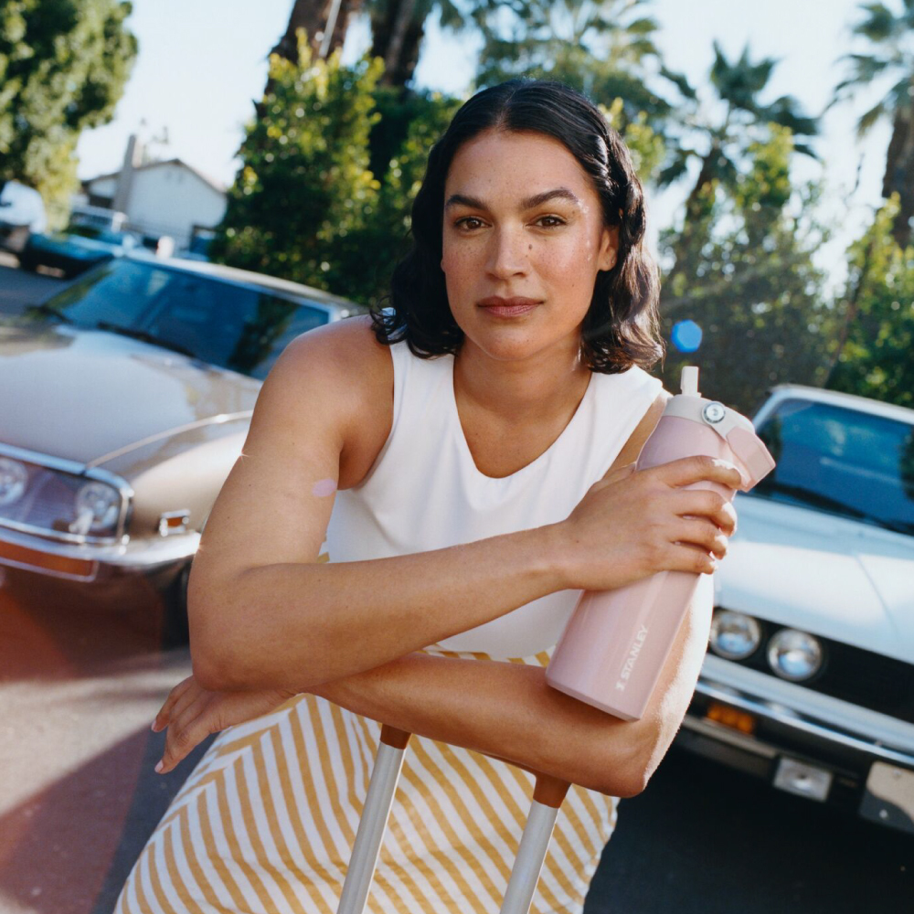 STANLEY 輕重力系列 IceFlow Aerolight 摺疊吸管杯 0.7L