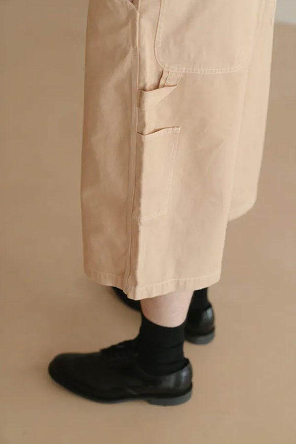 UNIVERSAL OVERALL -  卡其寬版短褲