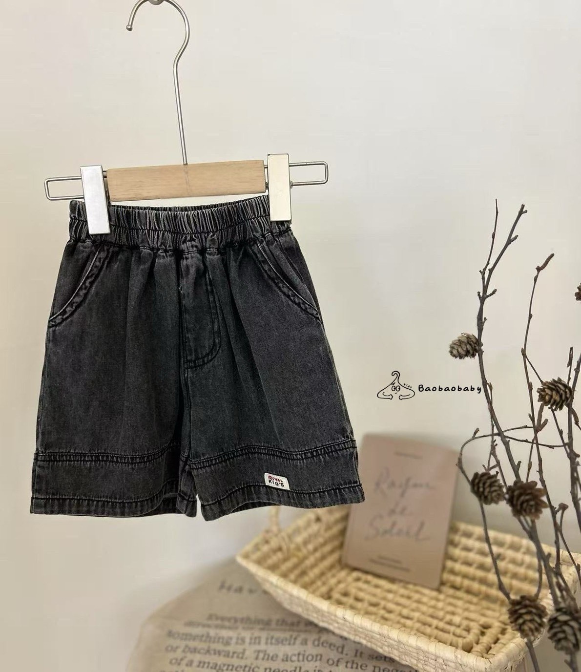 洗舊黑刷色丹寧短褲