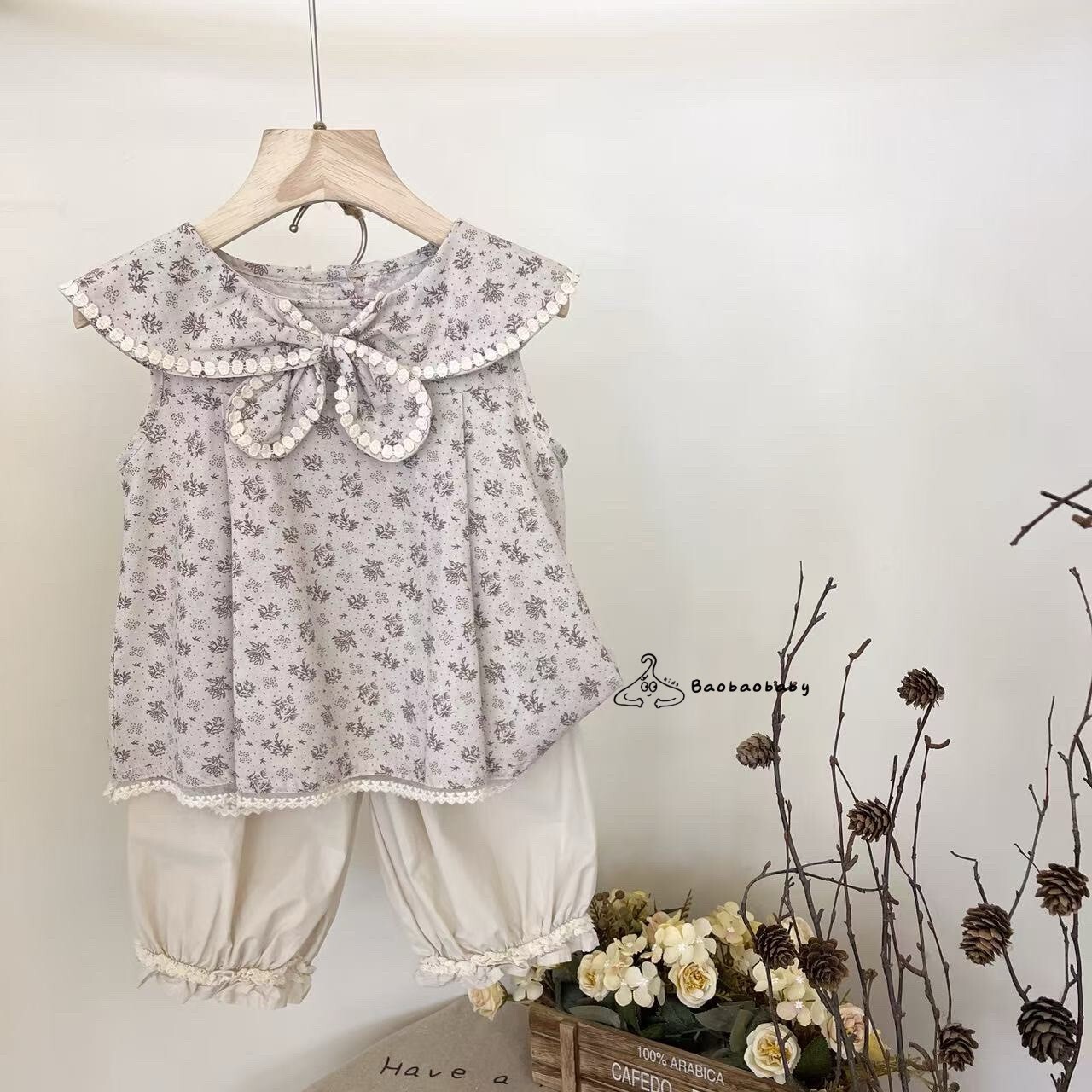 花園蕾絲蝴蝶領上衣