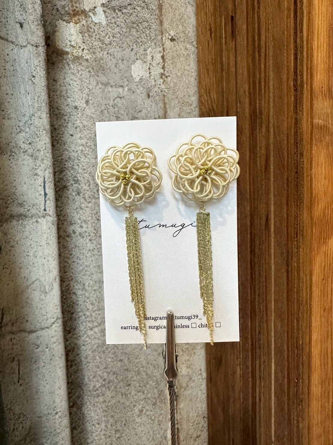 [TUMUGI] 水引絨花球流蘇耳環 | 棉練色 | 耳針 | NO.169