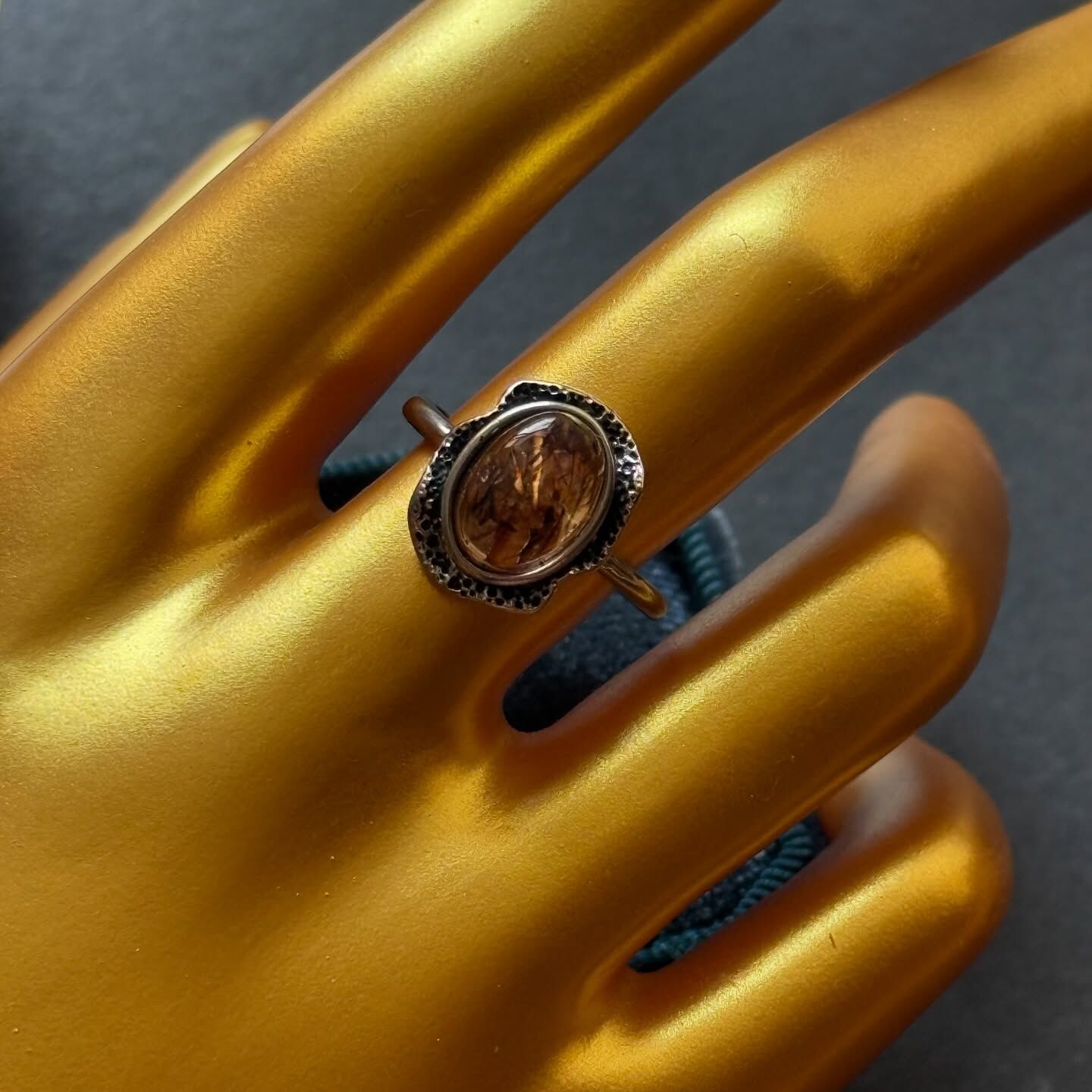 [原石] 黑金超七 水晶戒指