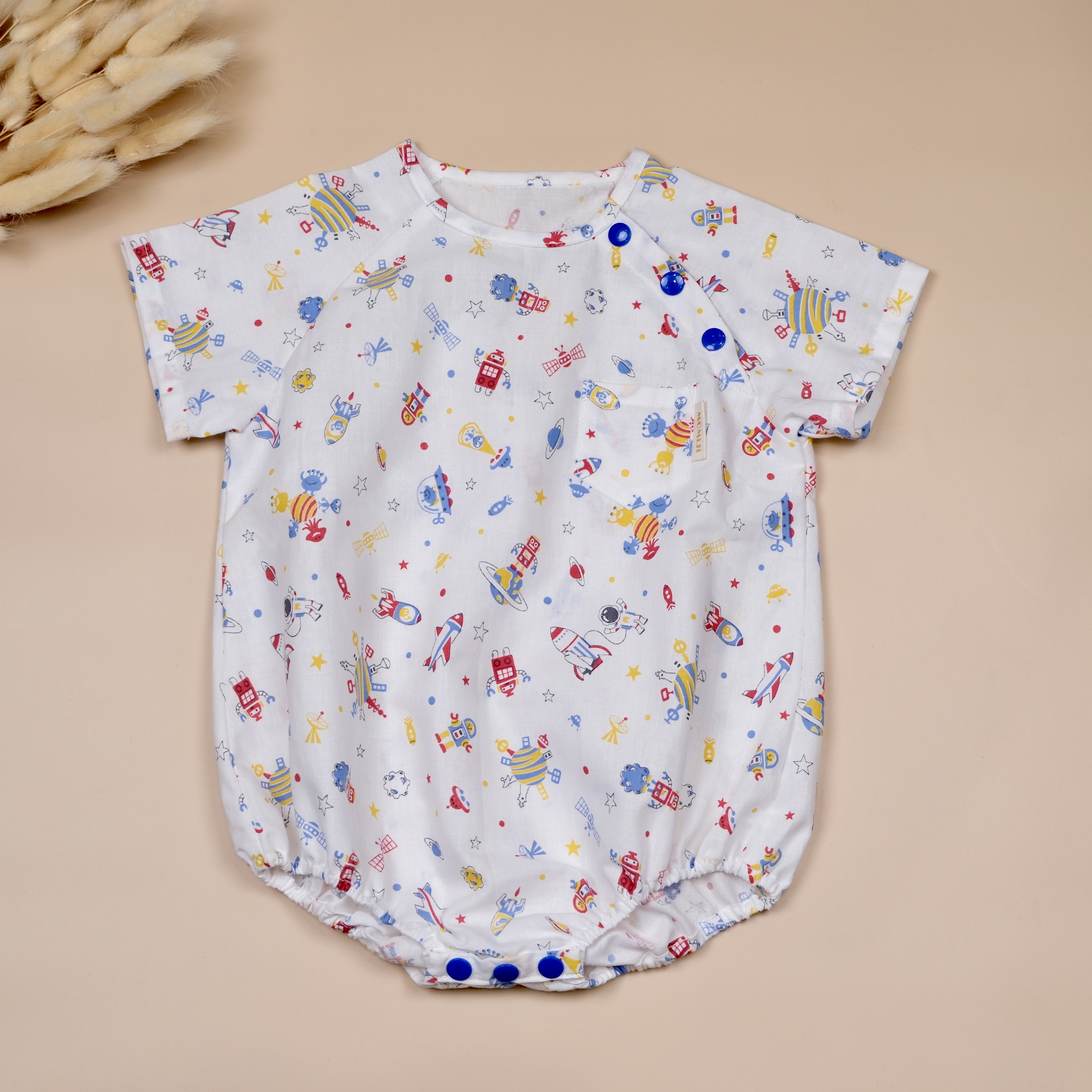 散步日和系列 ⧳ 白色外太空 ⧳ 手作嬰幼兒短袖連身包屁衣