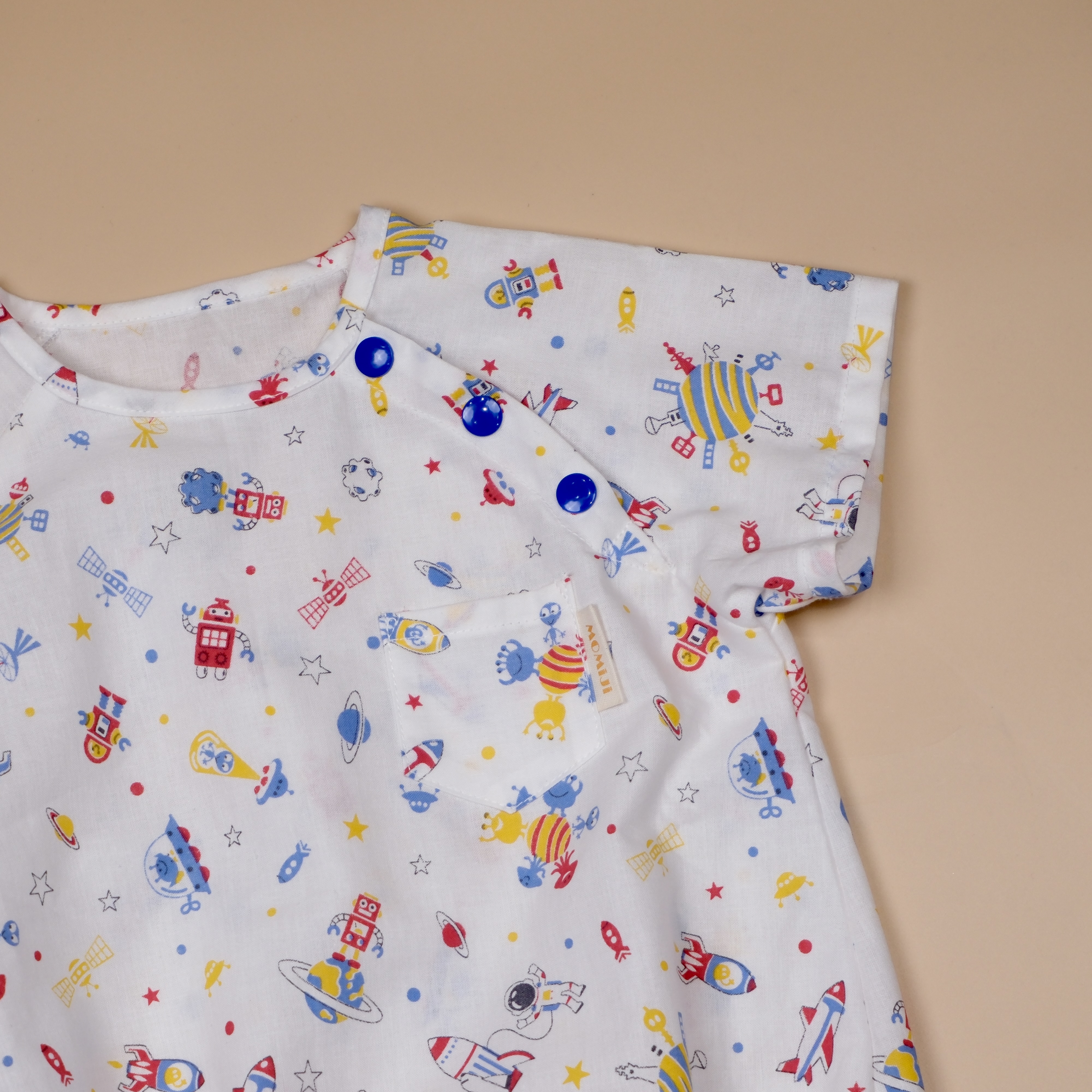 散步日和系列 ⧳ 白色外太空 ⧳ 手作嬰幼兒短袖連身包屁衣