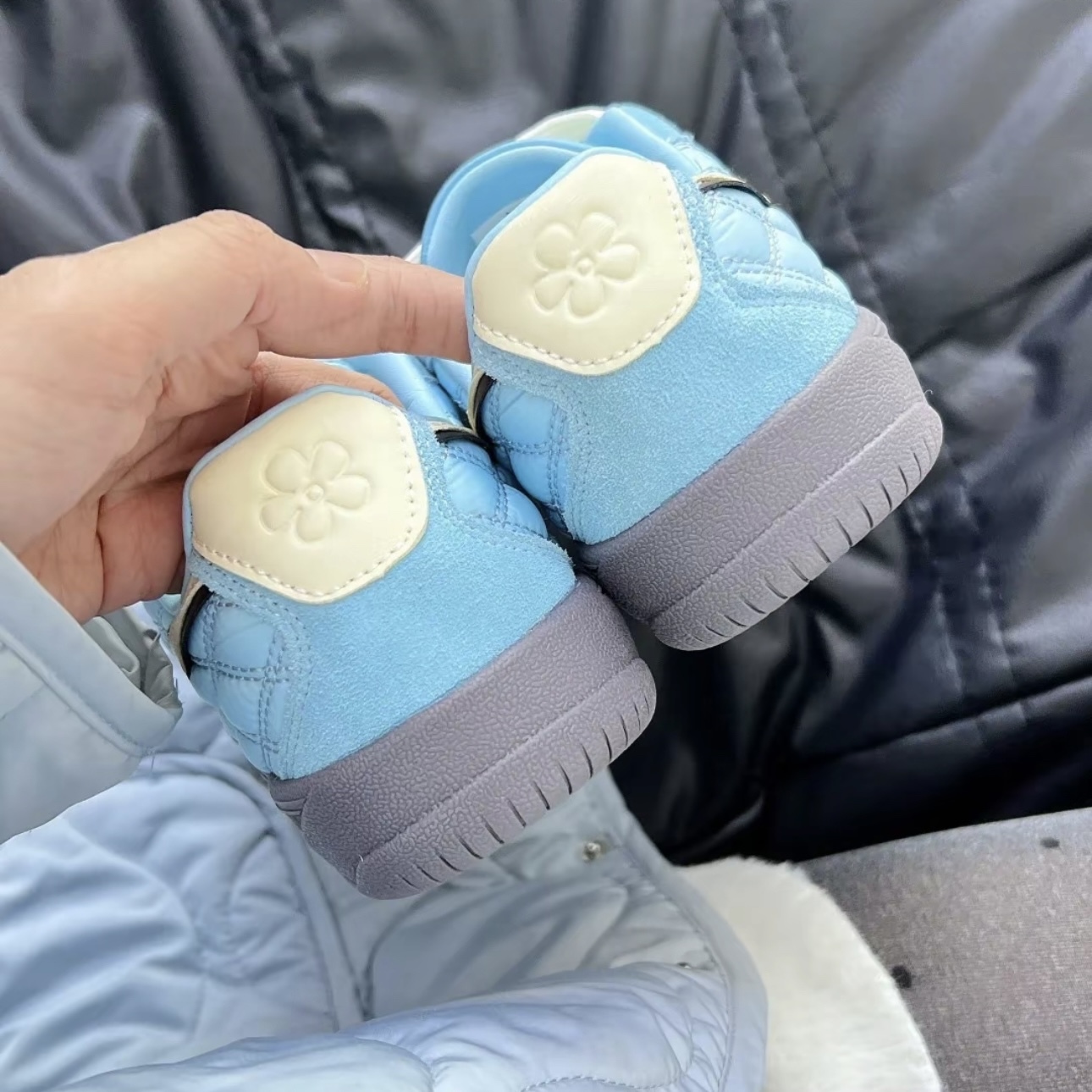 HBD x WE FLOWER 水藍 天空藍 小花鞋 德訓鞋 休閒舒適 WINTER同款