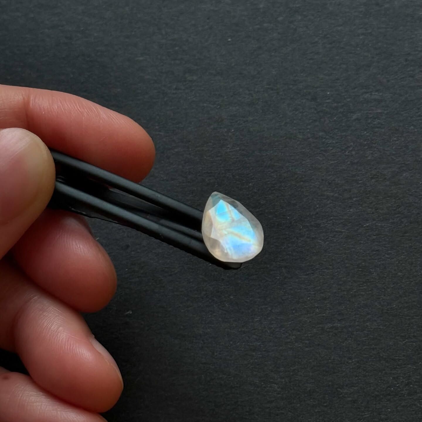 [原石] 彩虹月光石 裸鑽系列